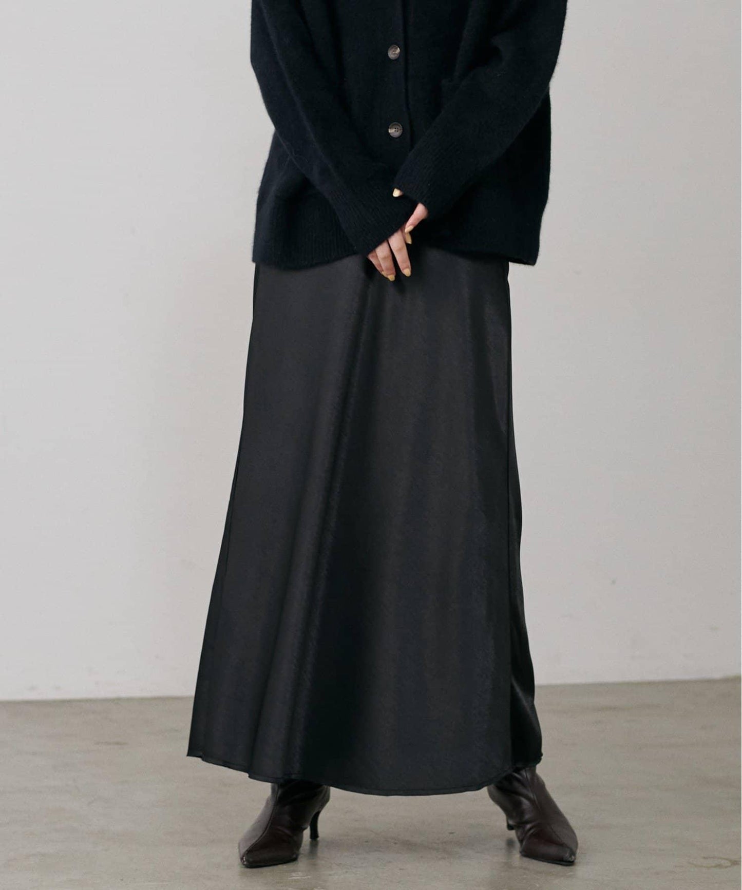 垂墜窄擺半身裙