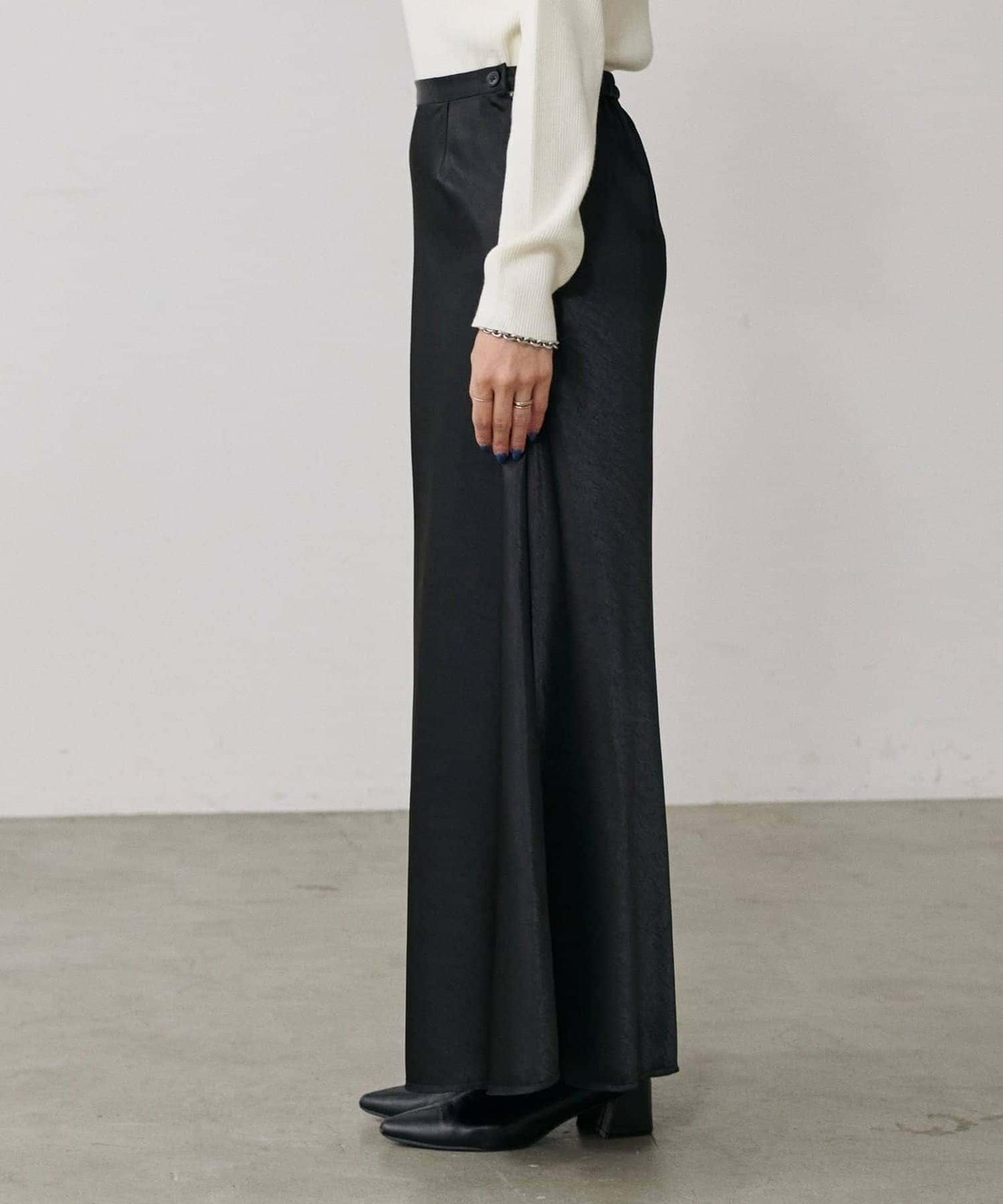 垂墜窄擺半身裙