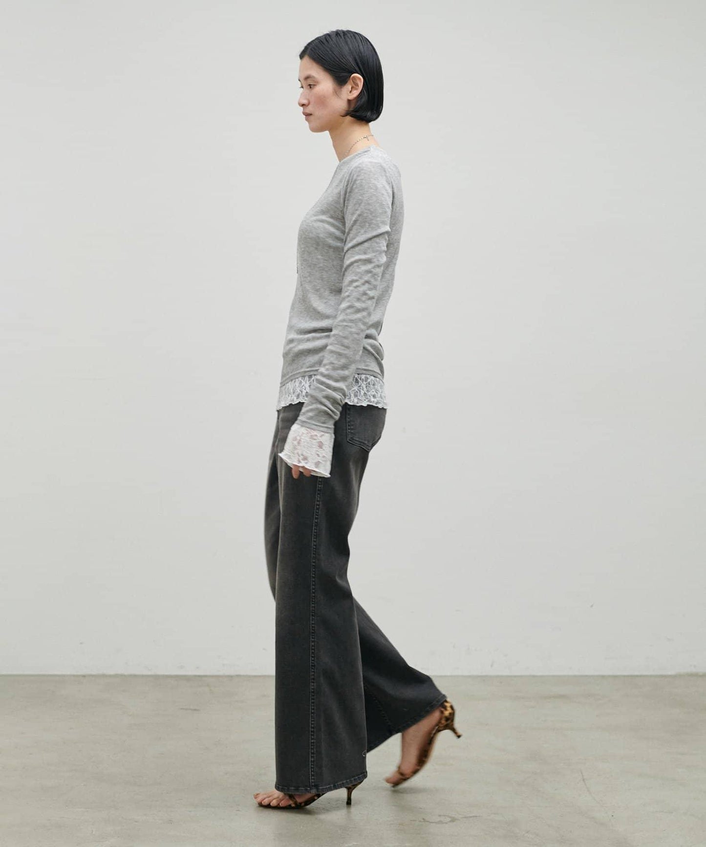 MIX蕾絲拼接套頭上衣