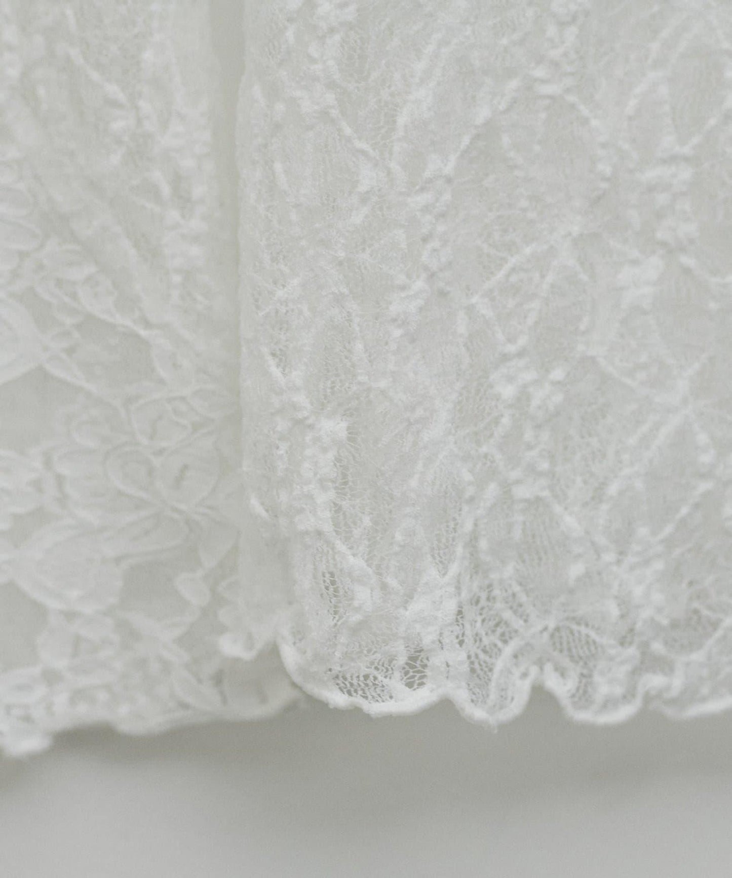 MIX蕾絲拼接套頭上衣