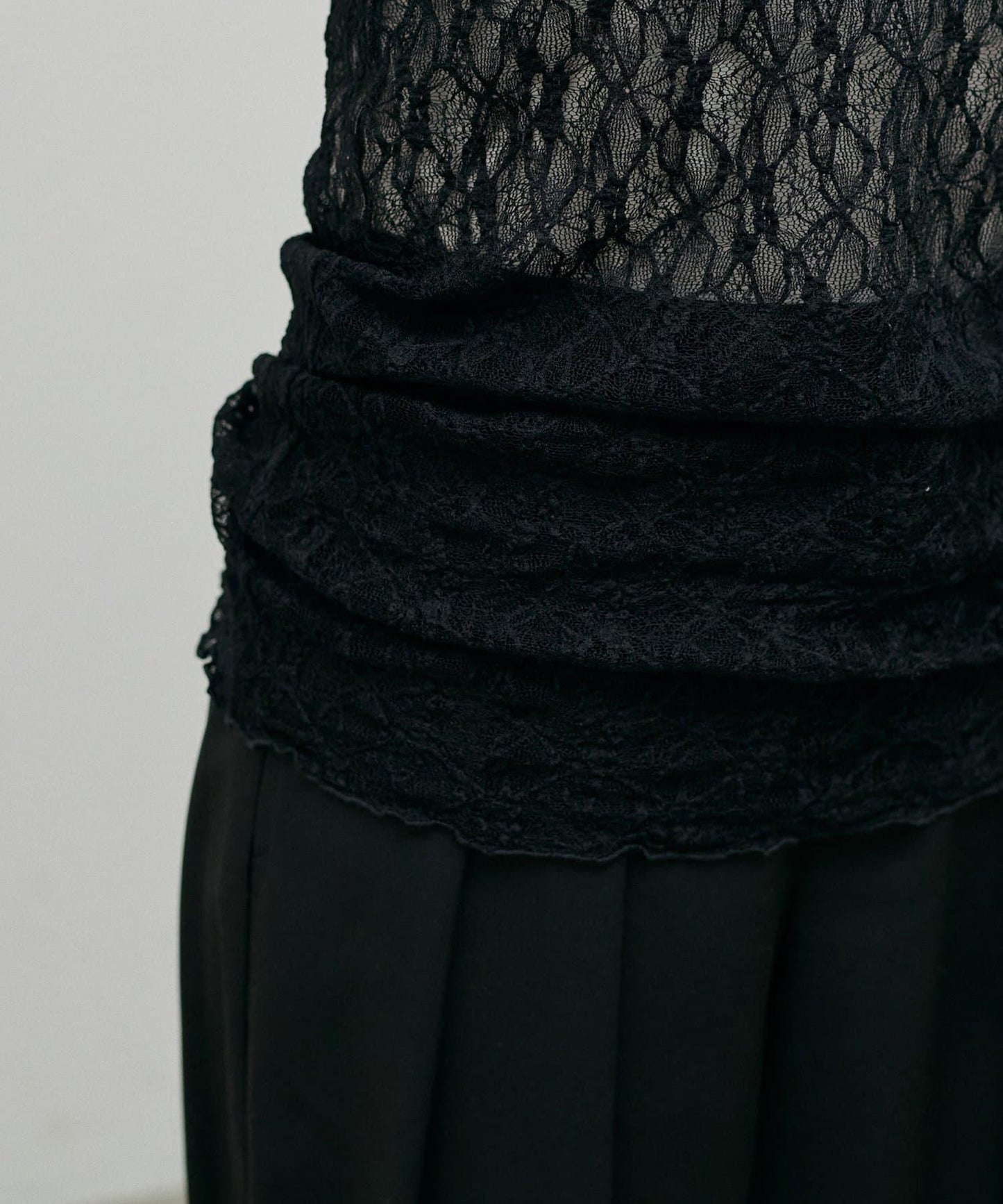 MIX蕾絲拼接套頭上衣