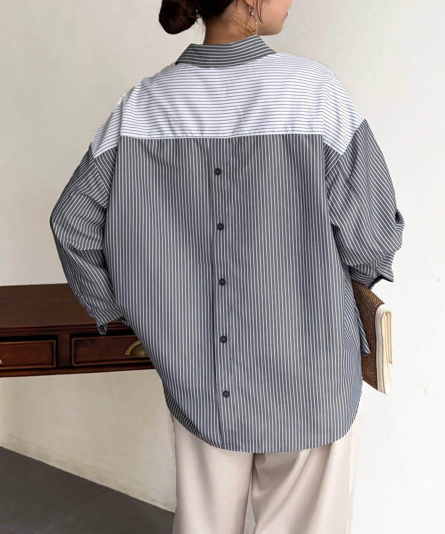 條紋後拼接設計鈕釦襯衫