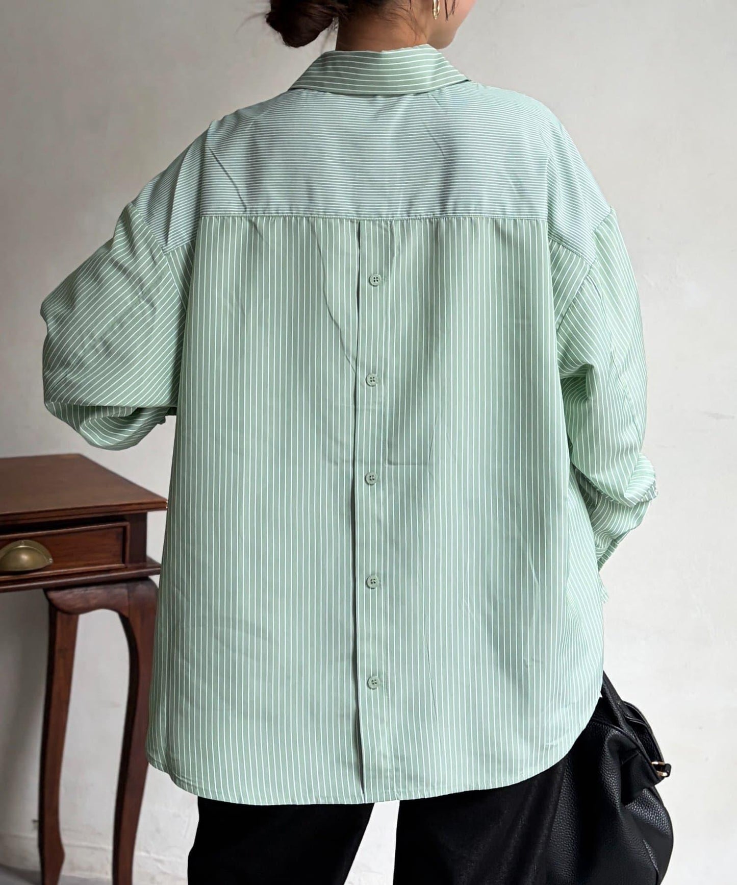 條紋後拼接設計鈕釦襯衫