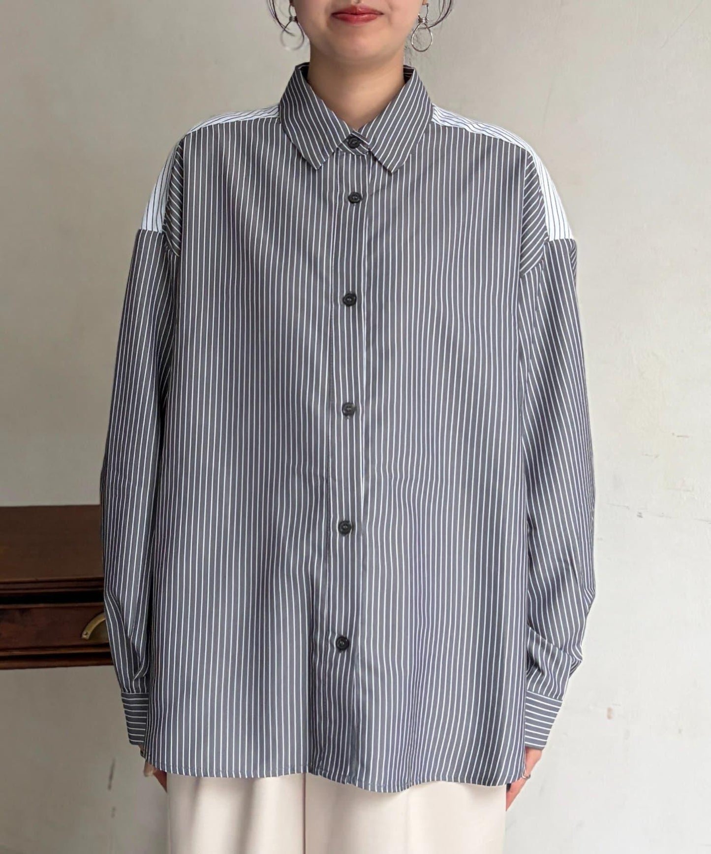 條紋後拼接設計鈕釦襯衫