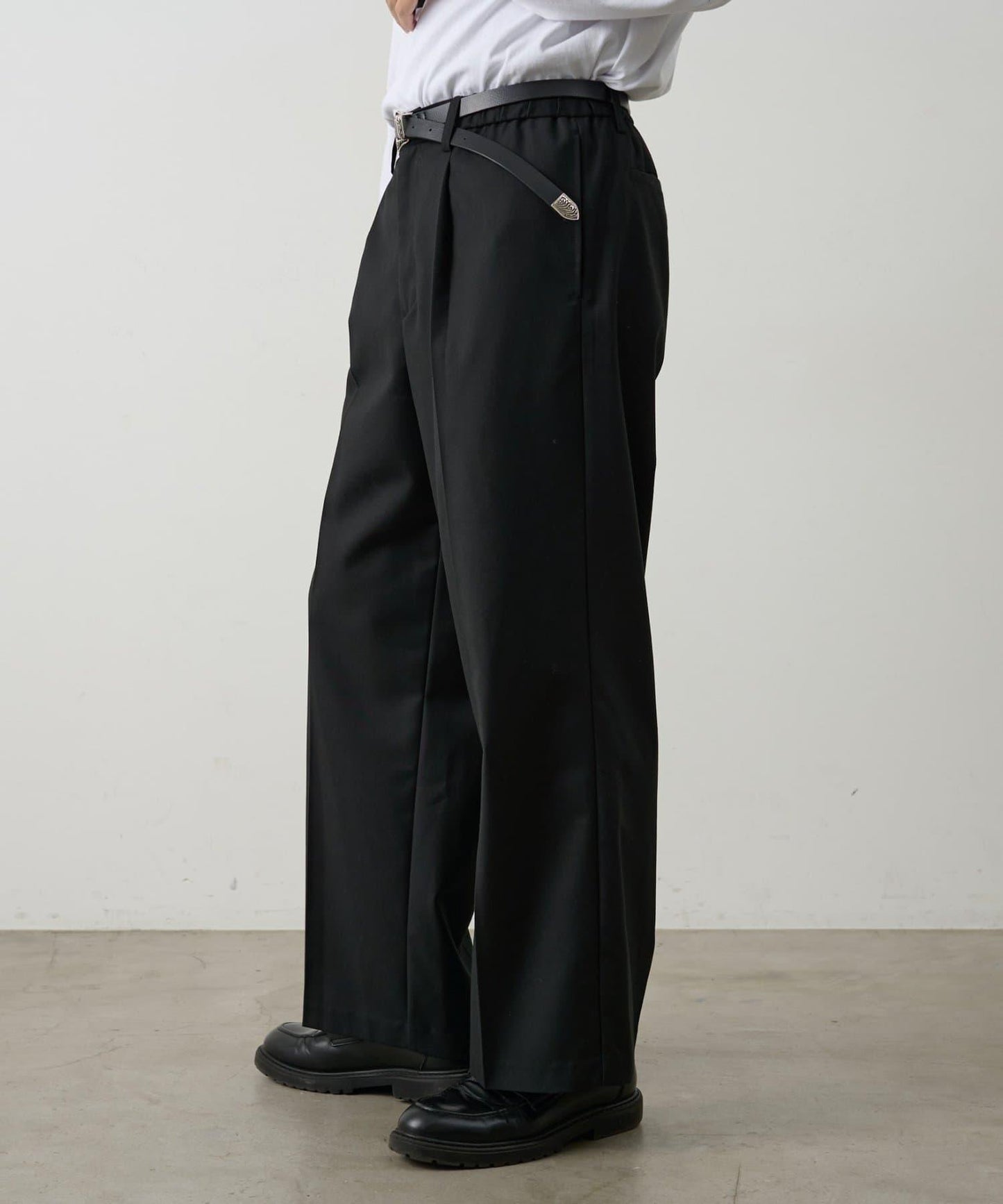 成套搭配 舒適斜紋闊腿西裝褲