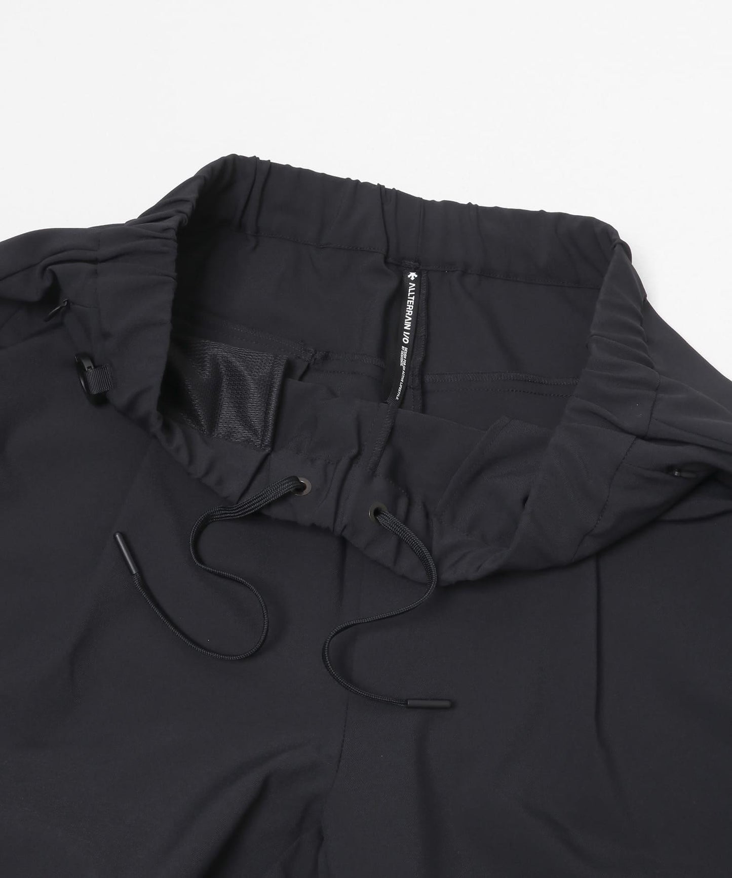 Descente TECH REGULAR 褲子