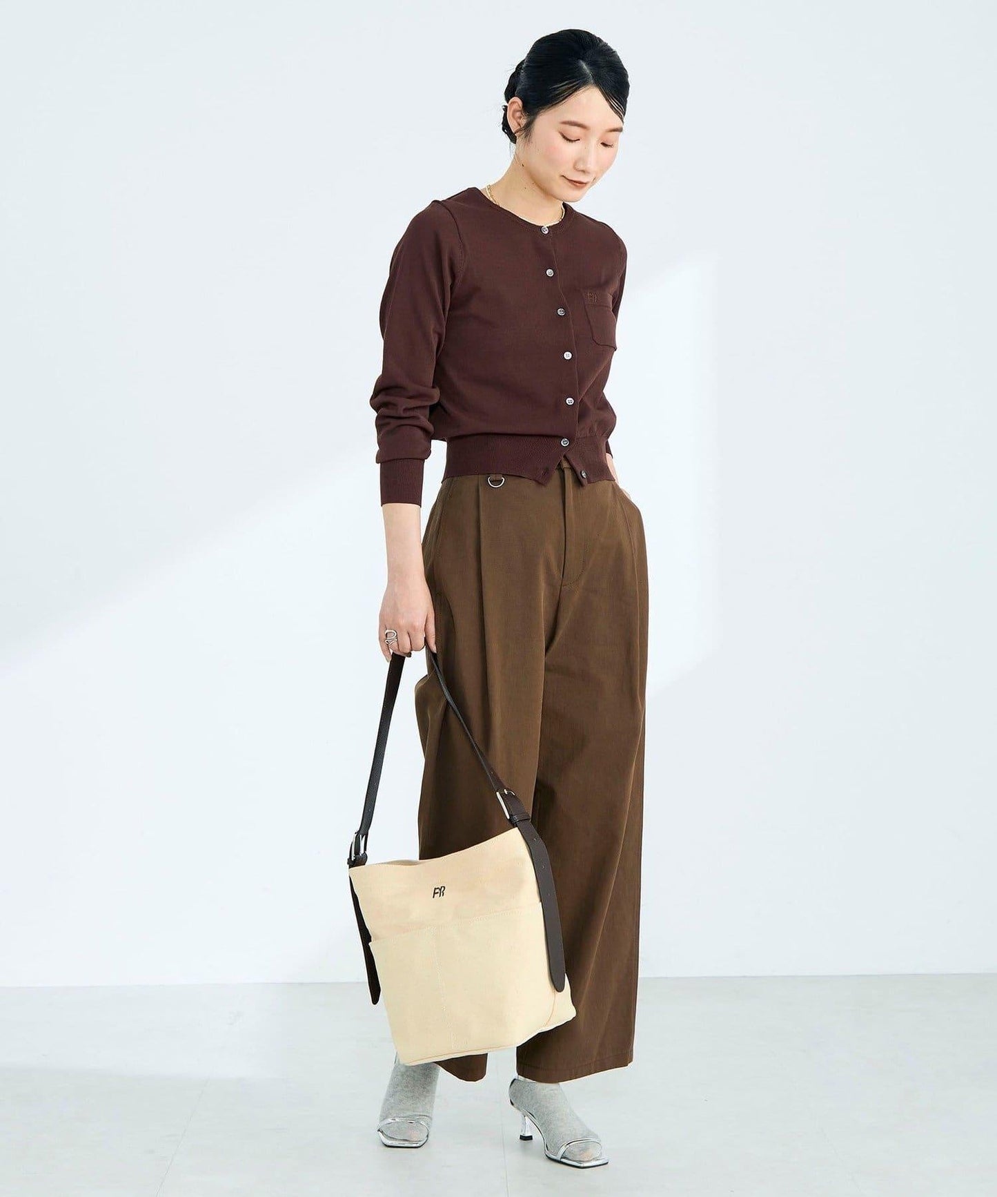 FR刺繡 BASIC 棉混 針織開衫