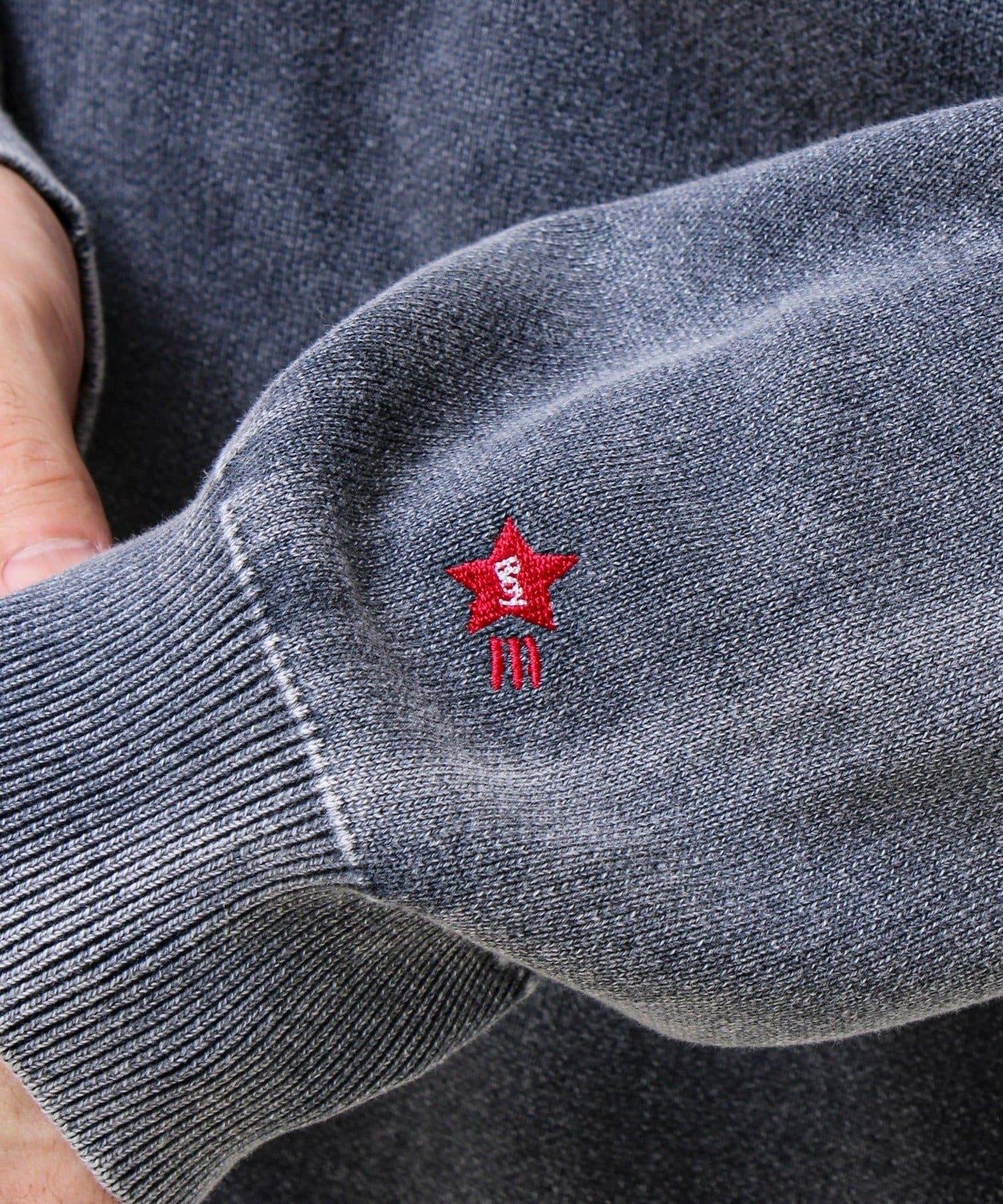 BOY徽標刺繡 雙面 做舊 套頭針織衫