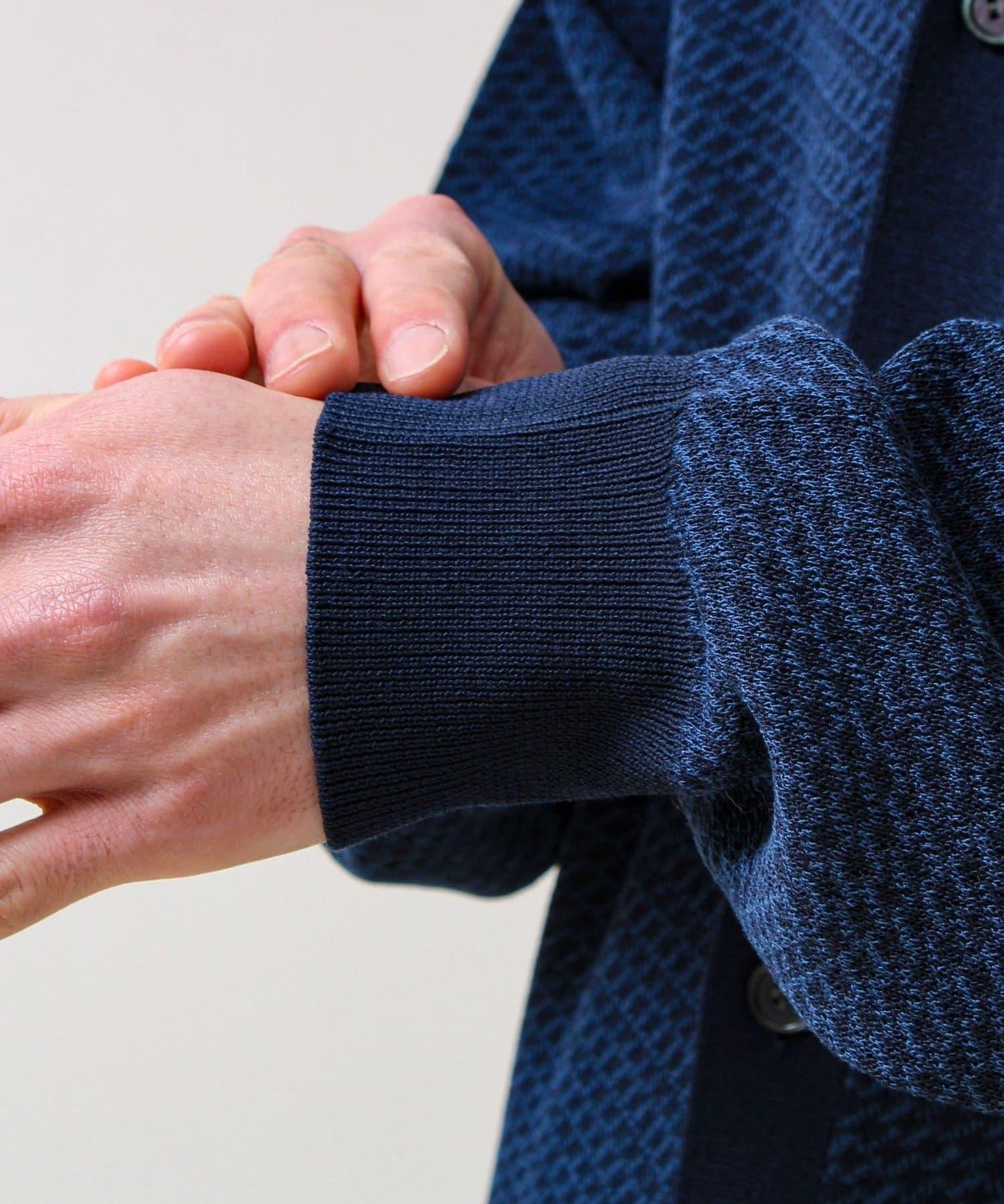 清爽觸感 V領 鳥眼紋 crunchy 針織開衫