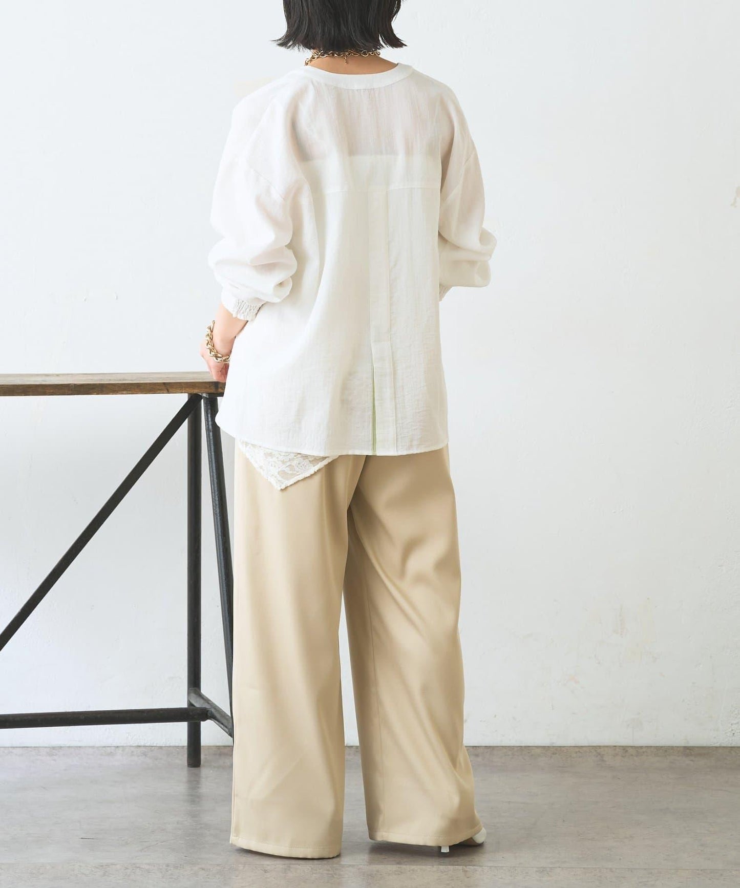 配色開衩開領襯衫