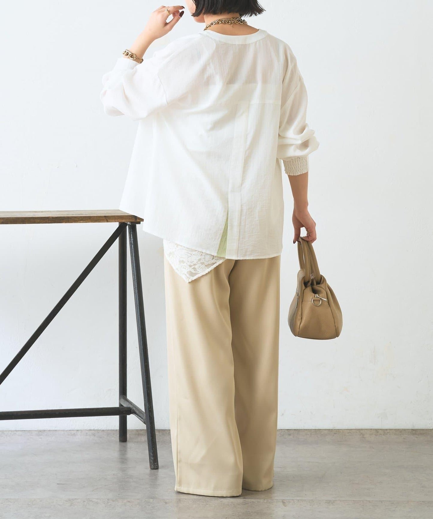 配色開衩開領襯衫