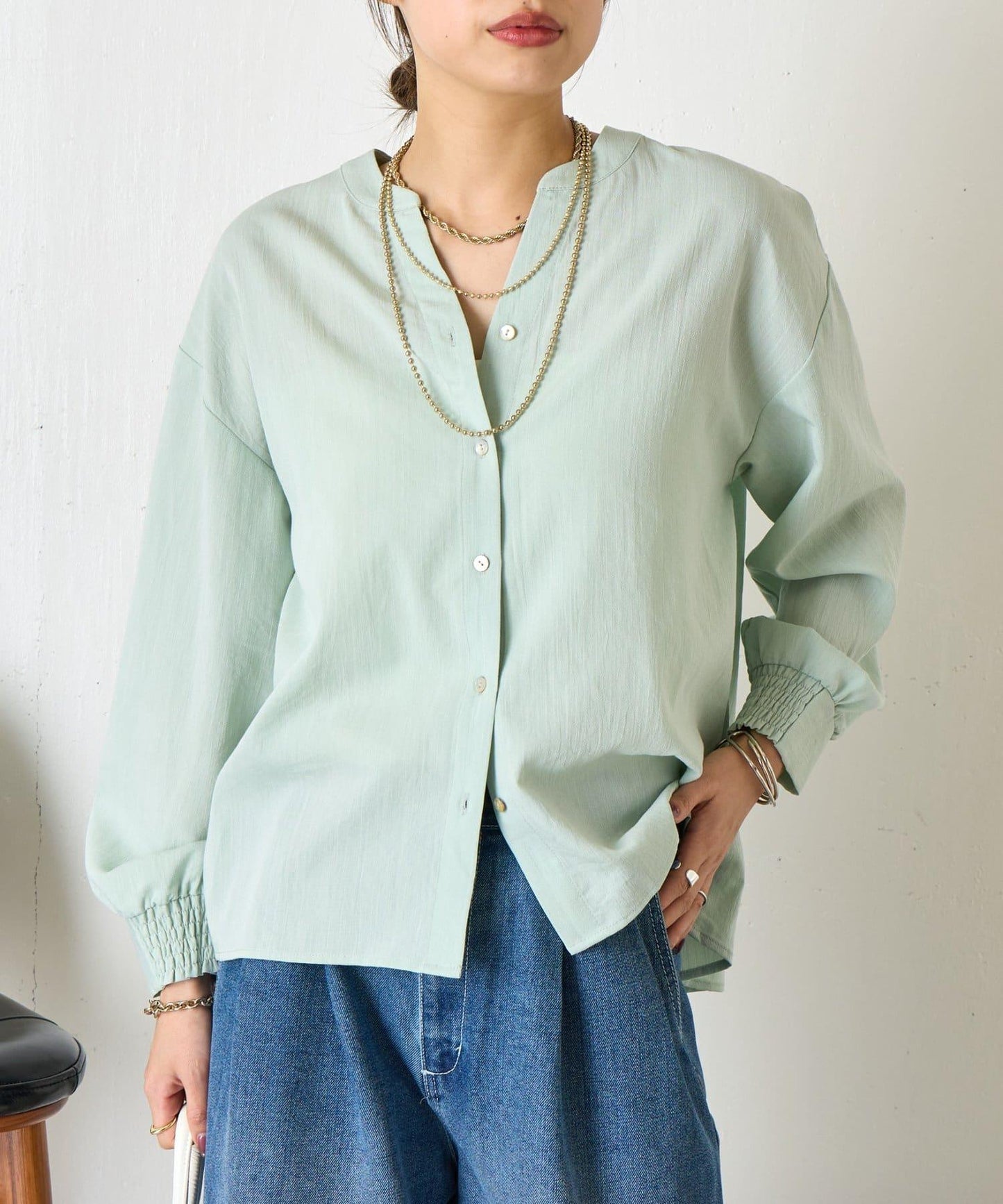 配色開衩開領襯衫