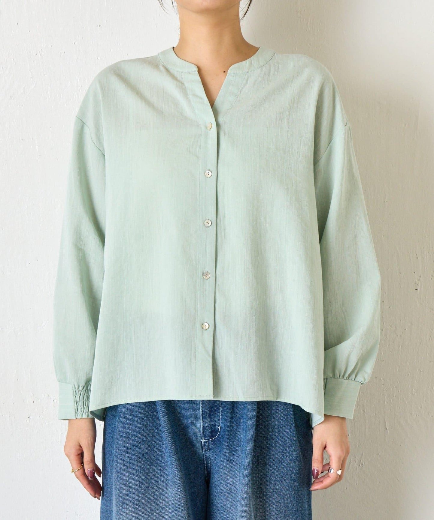 配色開衩開領襯衫