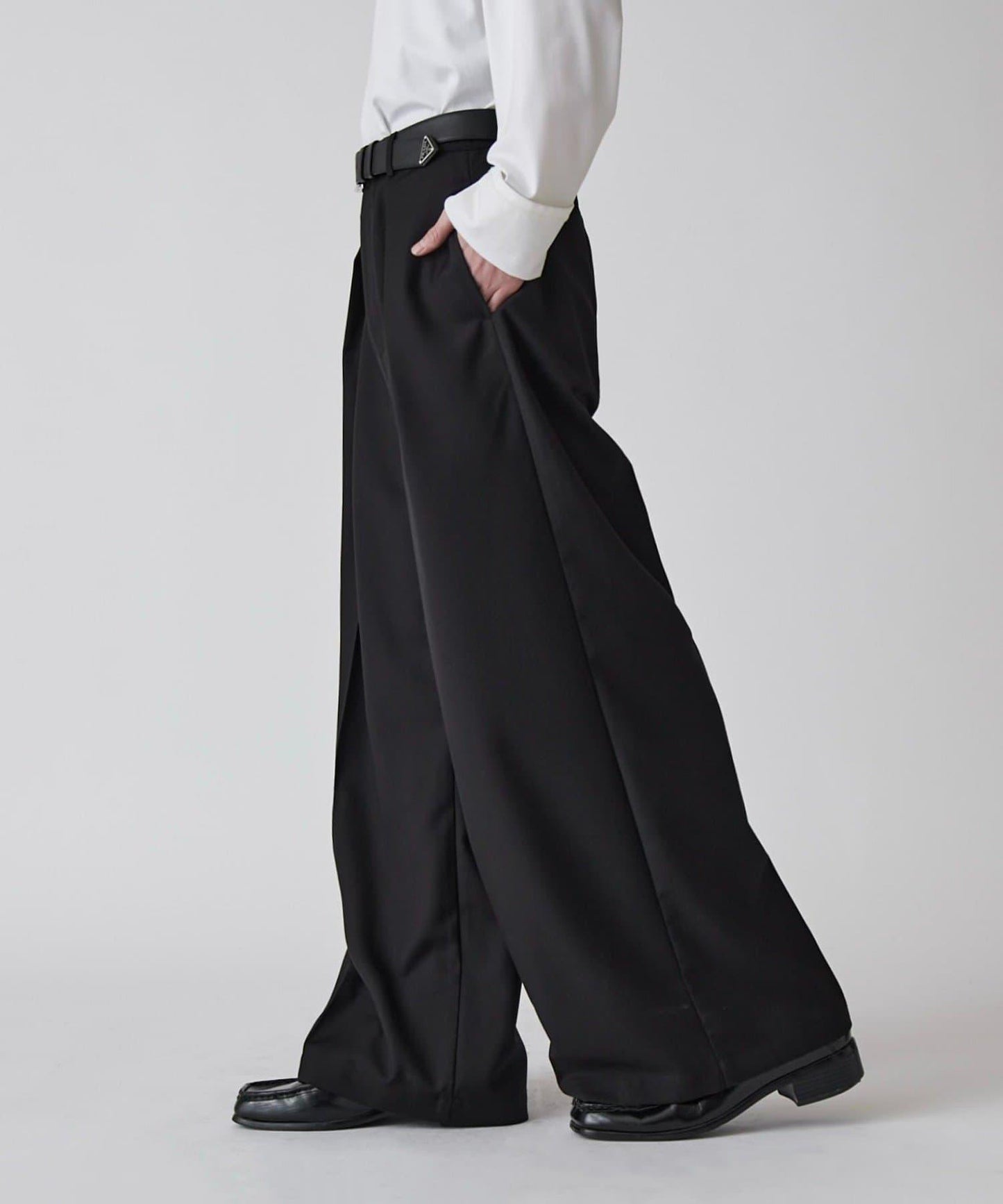 Neucon 交叉褶中線壓褶 闊腿西裝褲（可成套搭配）