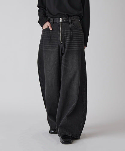 Neucon 寬鬆彎刀版型 水洗做舊牛仔 褲子（可成套搭配）