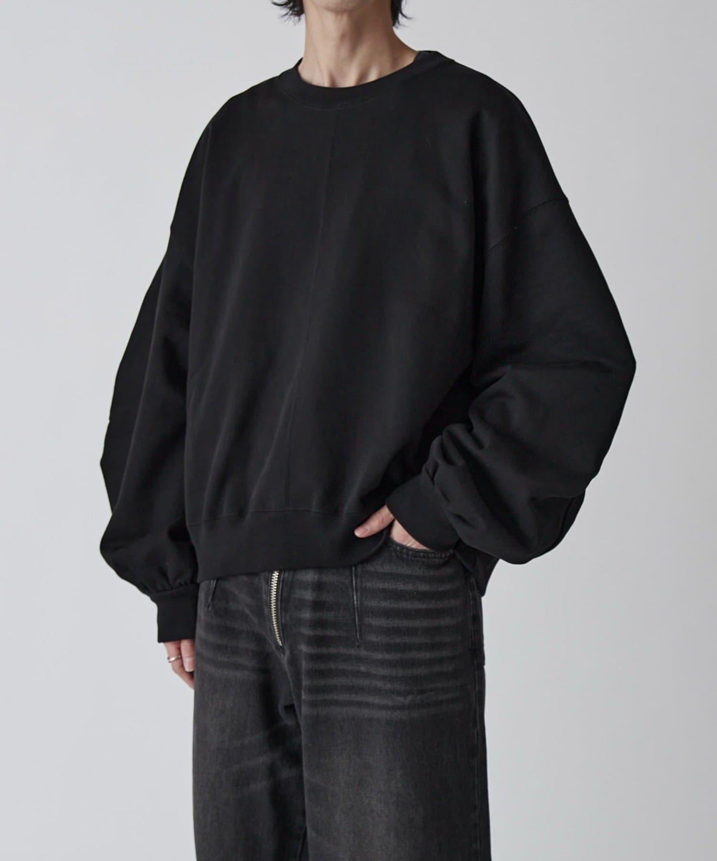 Neucon 蓬鬆褶袖短款衛衣