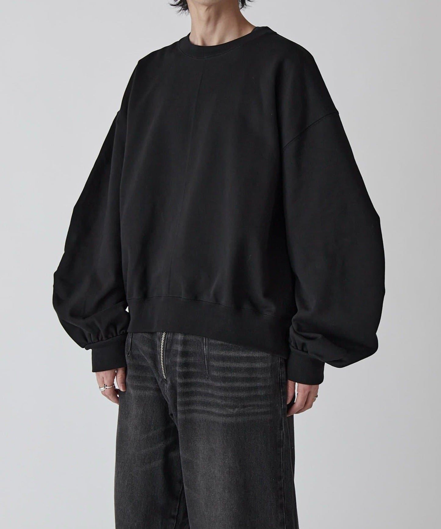 Neucon 蓬鬆褶袖短款衛衣