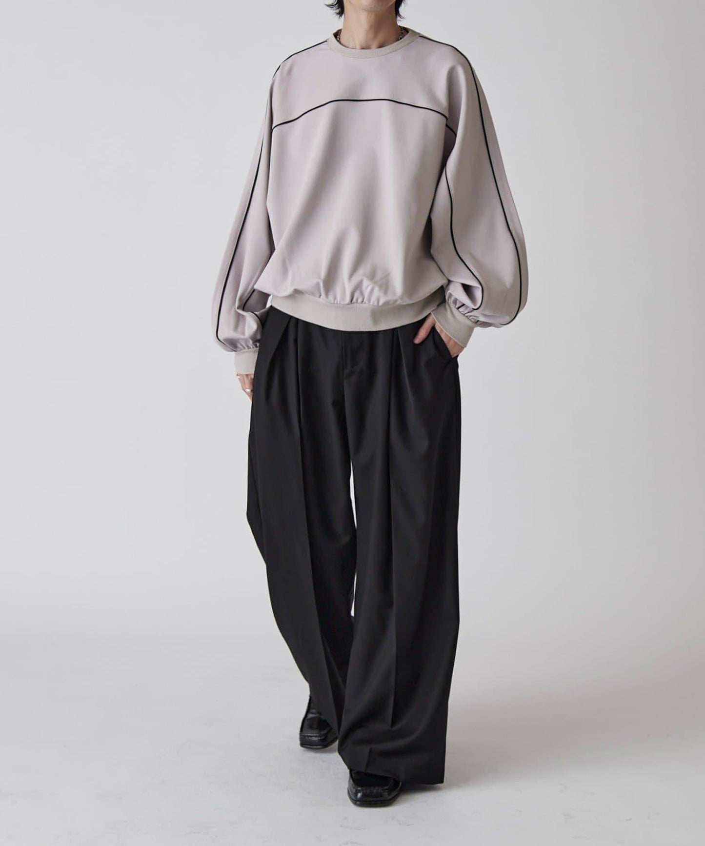 Neucon 拼色滾邊 氣球袖 Ponte針織 套頭衛衣