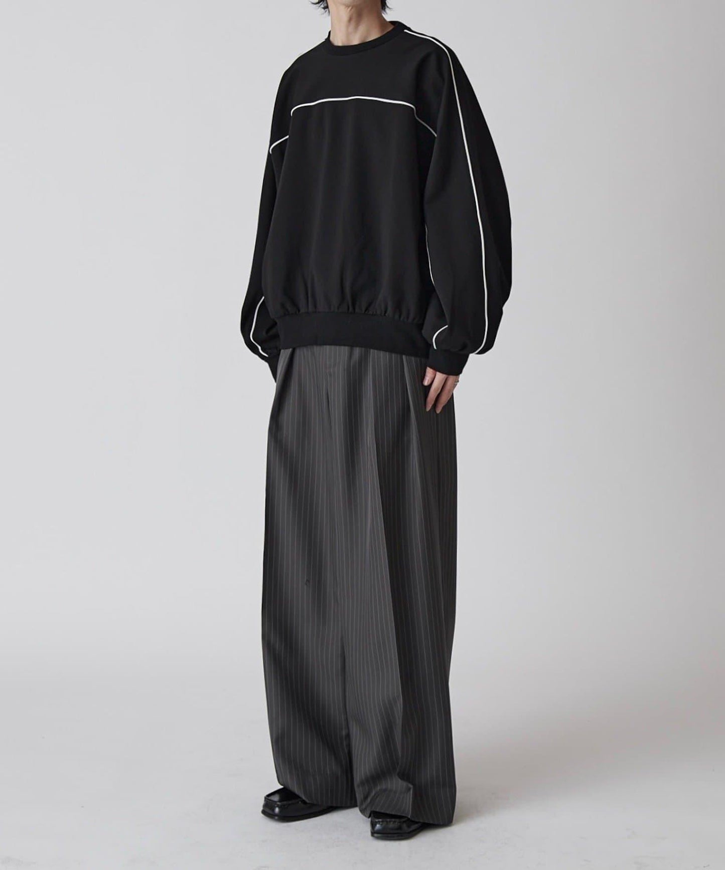 Neucon 拼色滾邊 氣球袖 Ponte針織 套頭衛衣