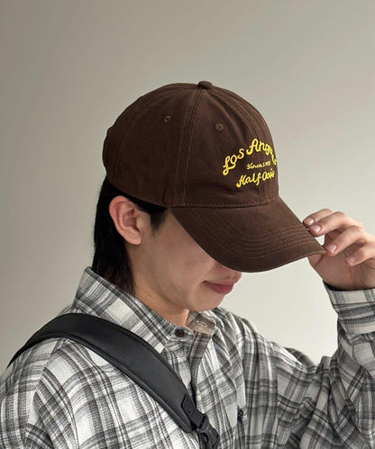 撞色 logo 棒球帽