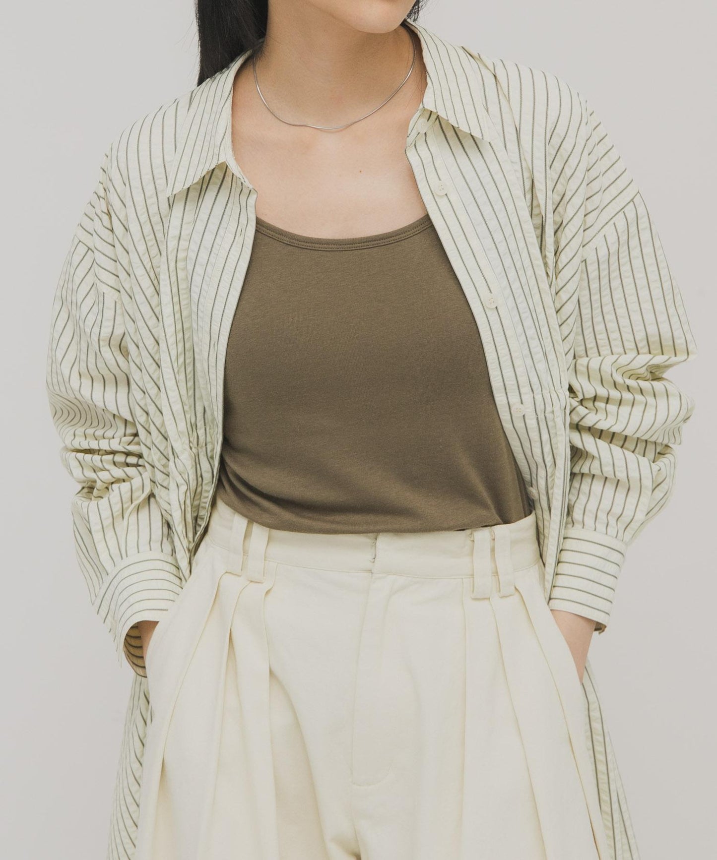 細肩帶 內置胸杯 吊帶背心