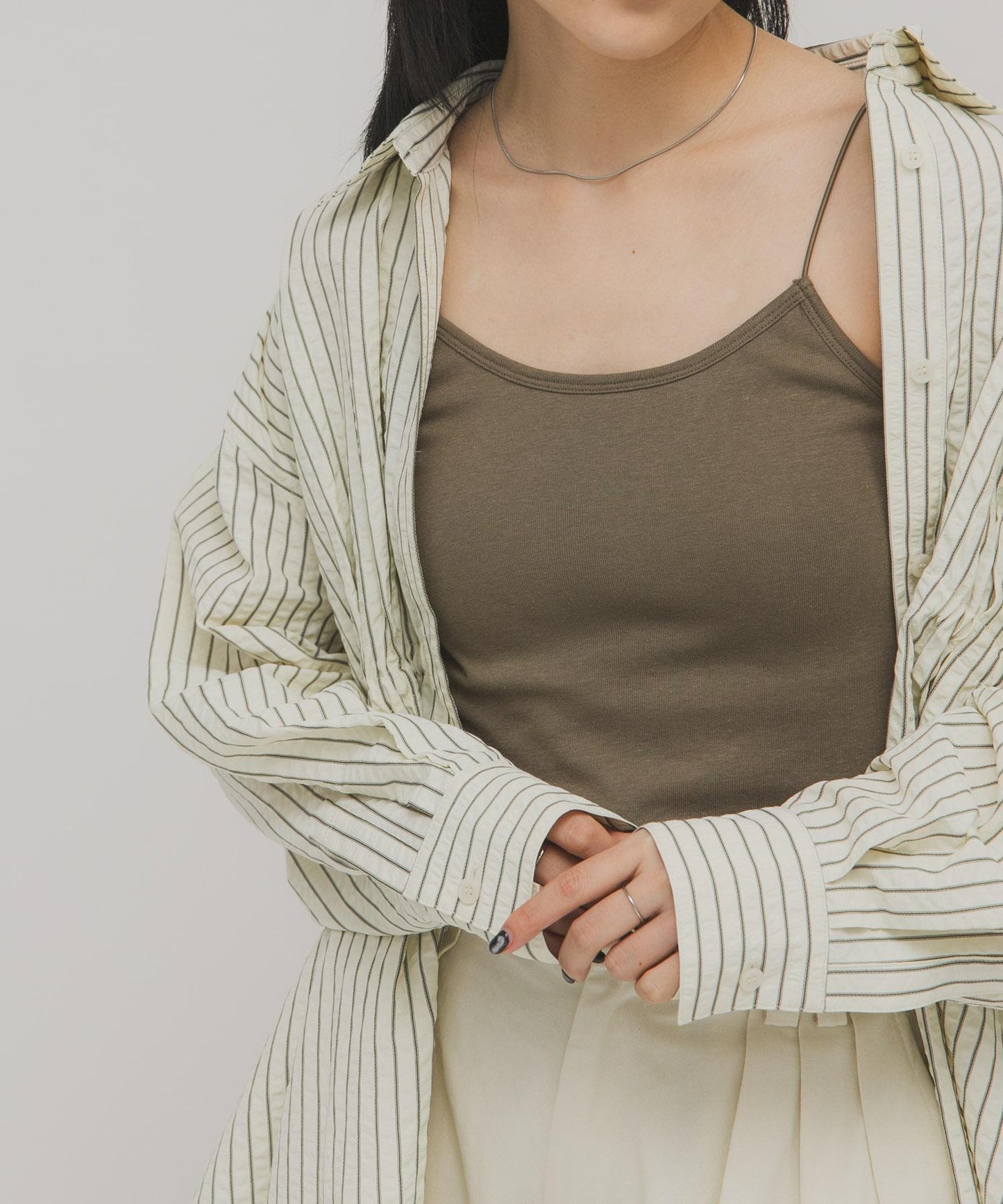 細肩帶 內置胸杯 吊帶背心