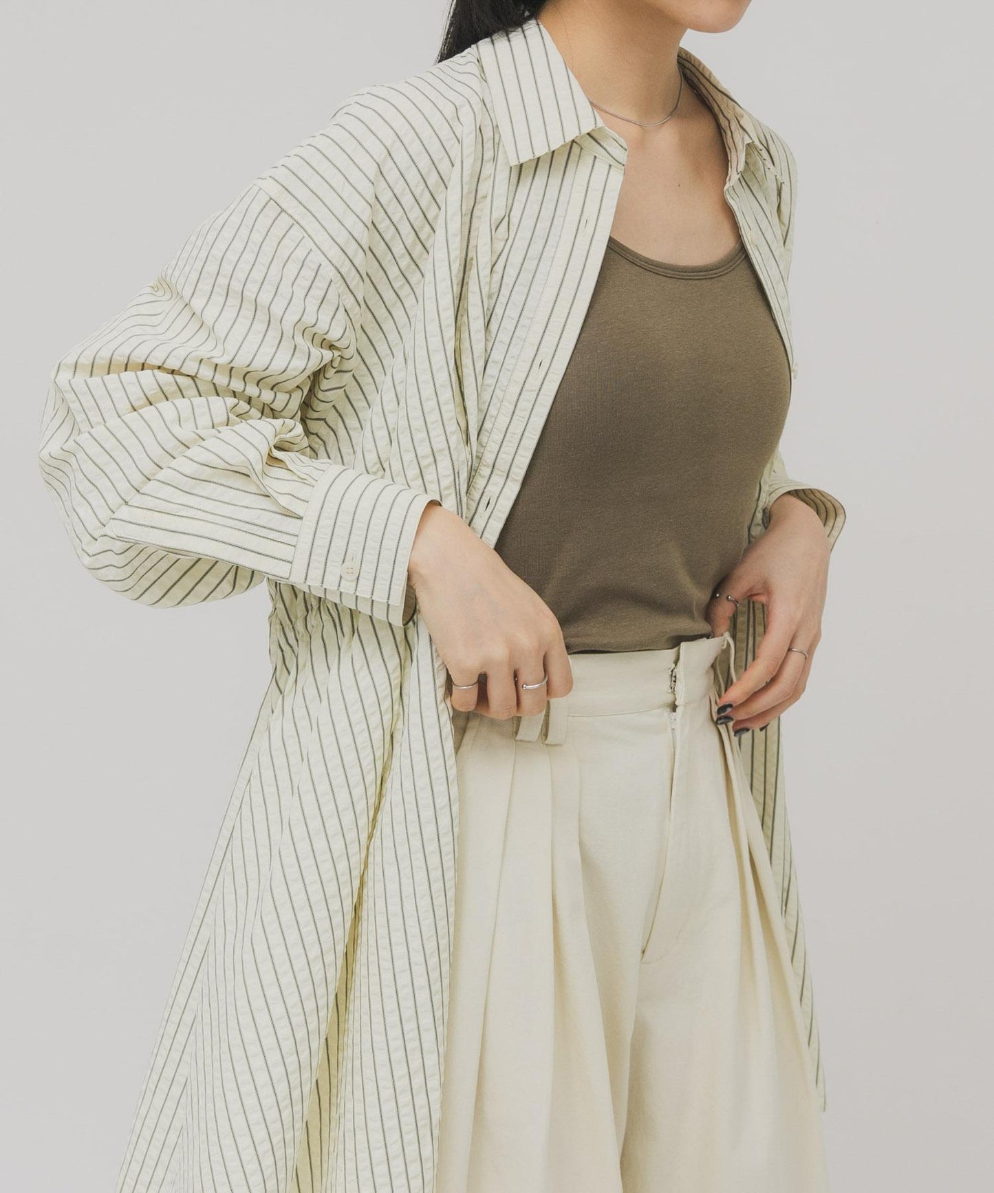 細肩帶 內置胸杯 吊帶背心