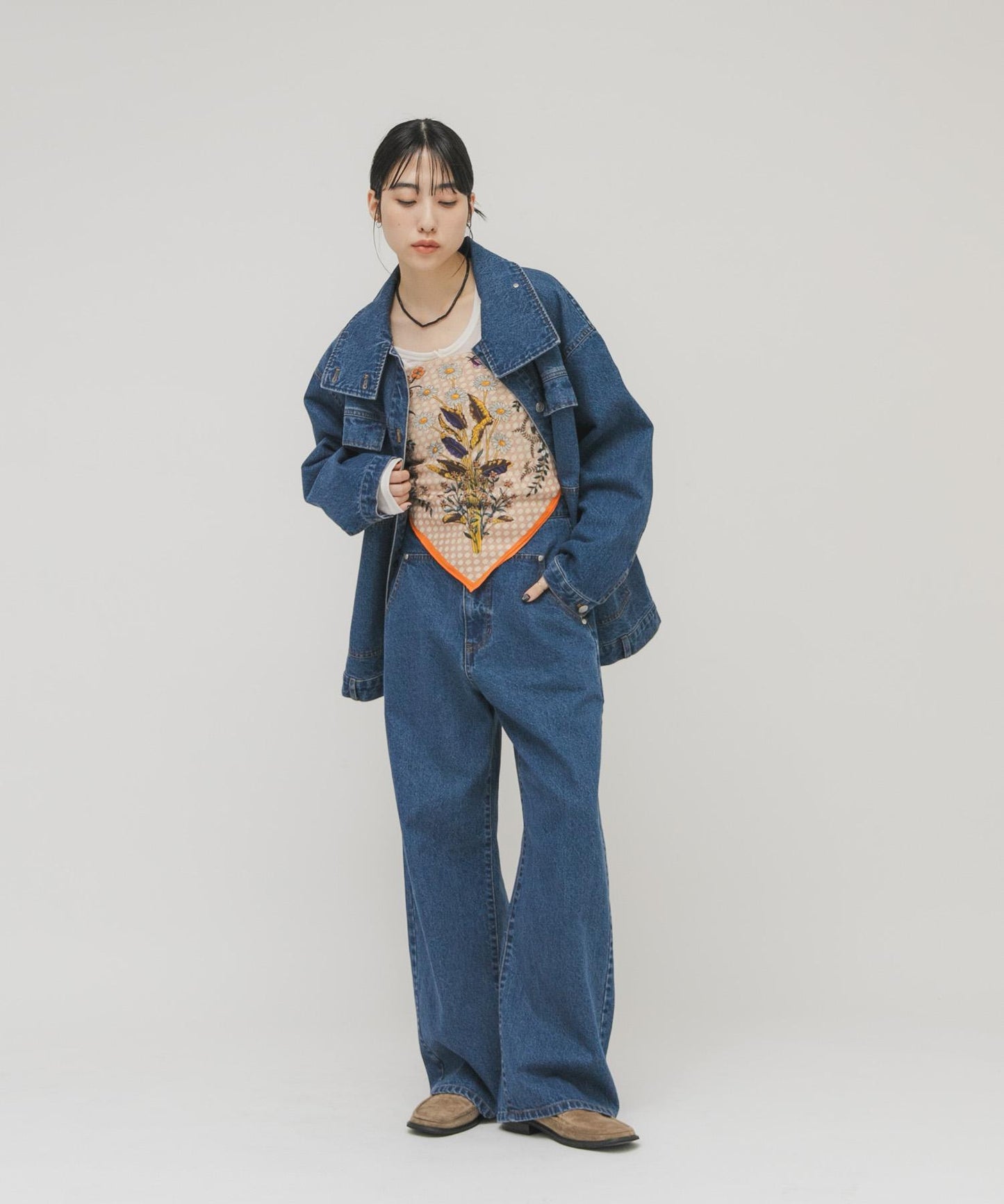 復古花卉圖案絲巾