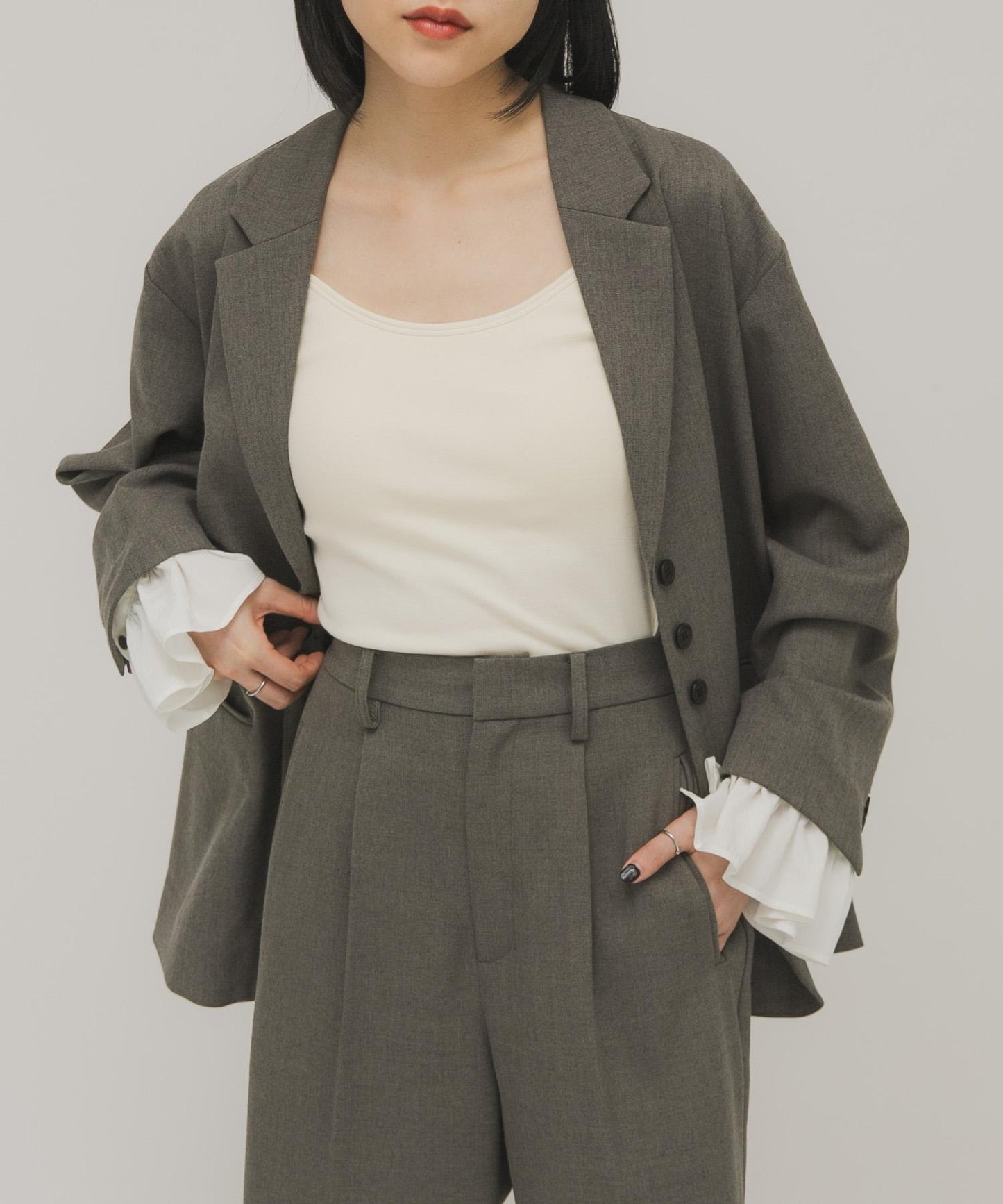 細肩帶 內置胸杯 吊帶背心