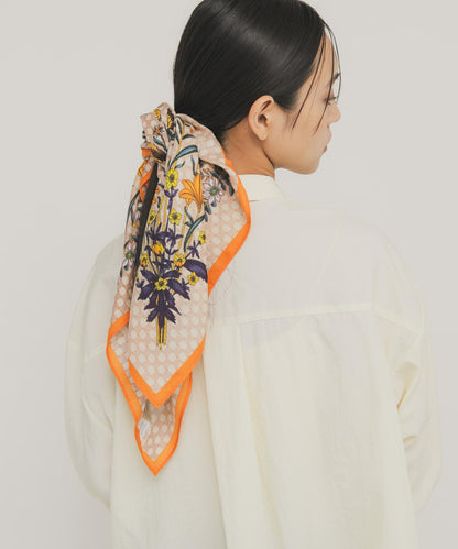 復古花卉圖案絲巾