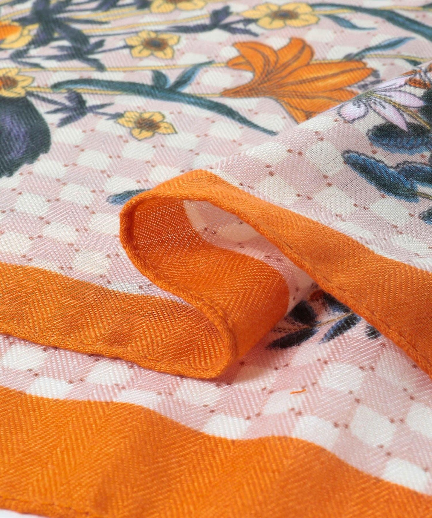 復古花卉圖案絲巾