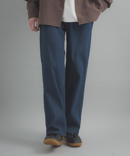 提花直筒牛仔褲