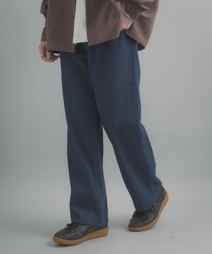 提花直筒牛仔褲