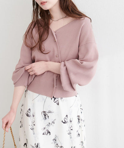 アシメデザイン釦カーデ