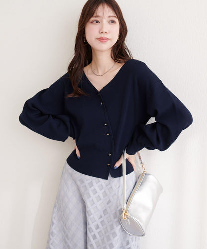 アシメデザイン釦カーデ