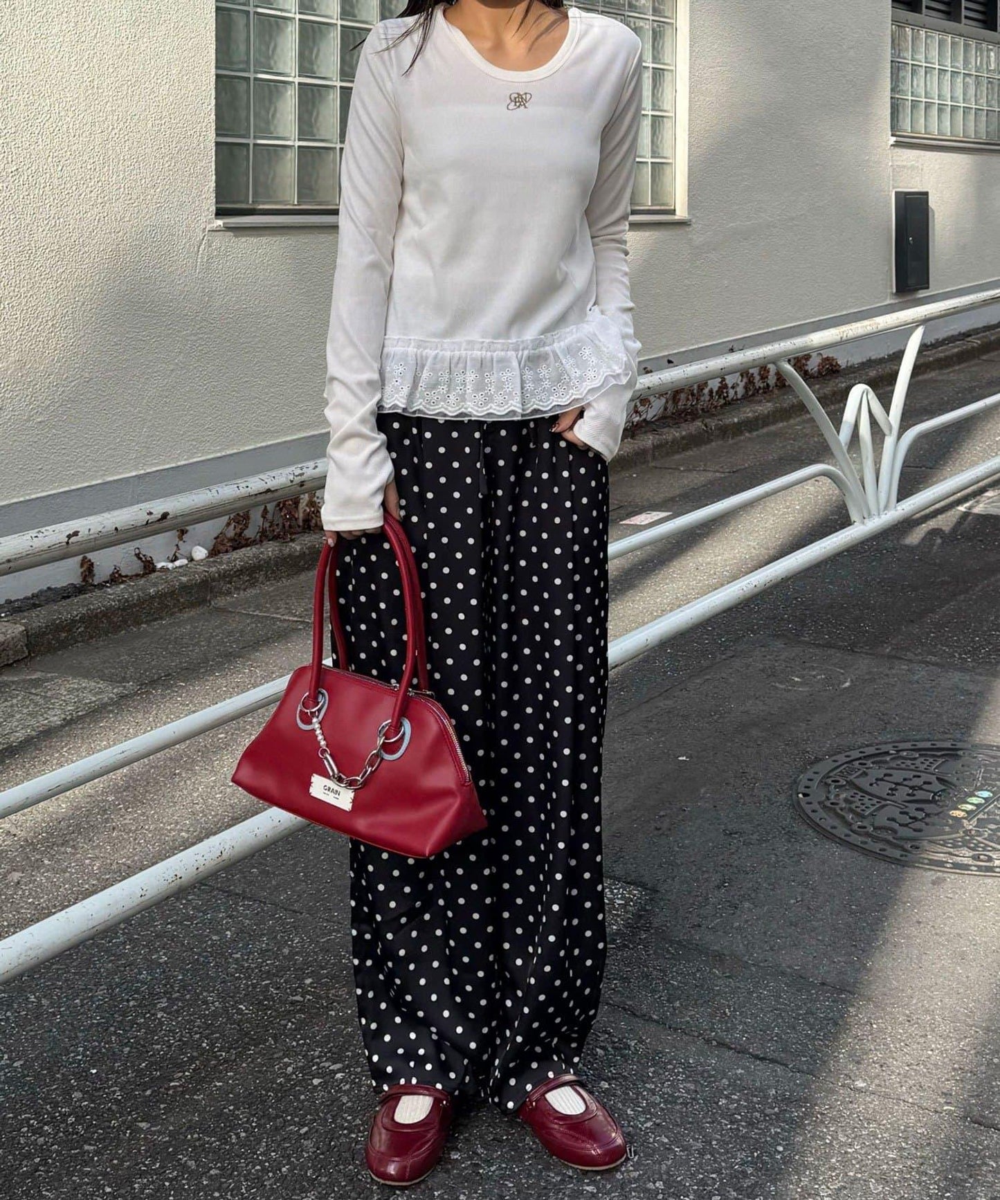 裾レースストレッチリブトップス