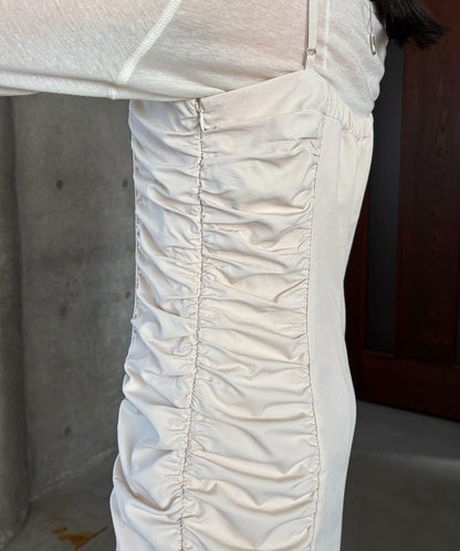 抽褶設計吊帶連衣裙