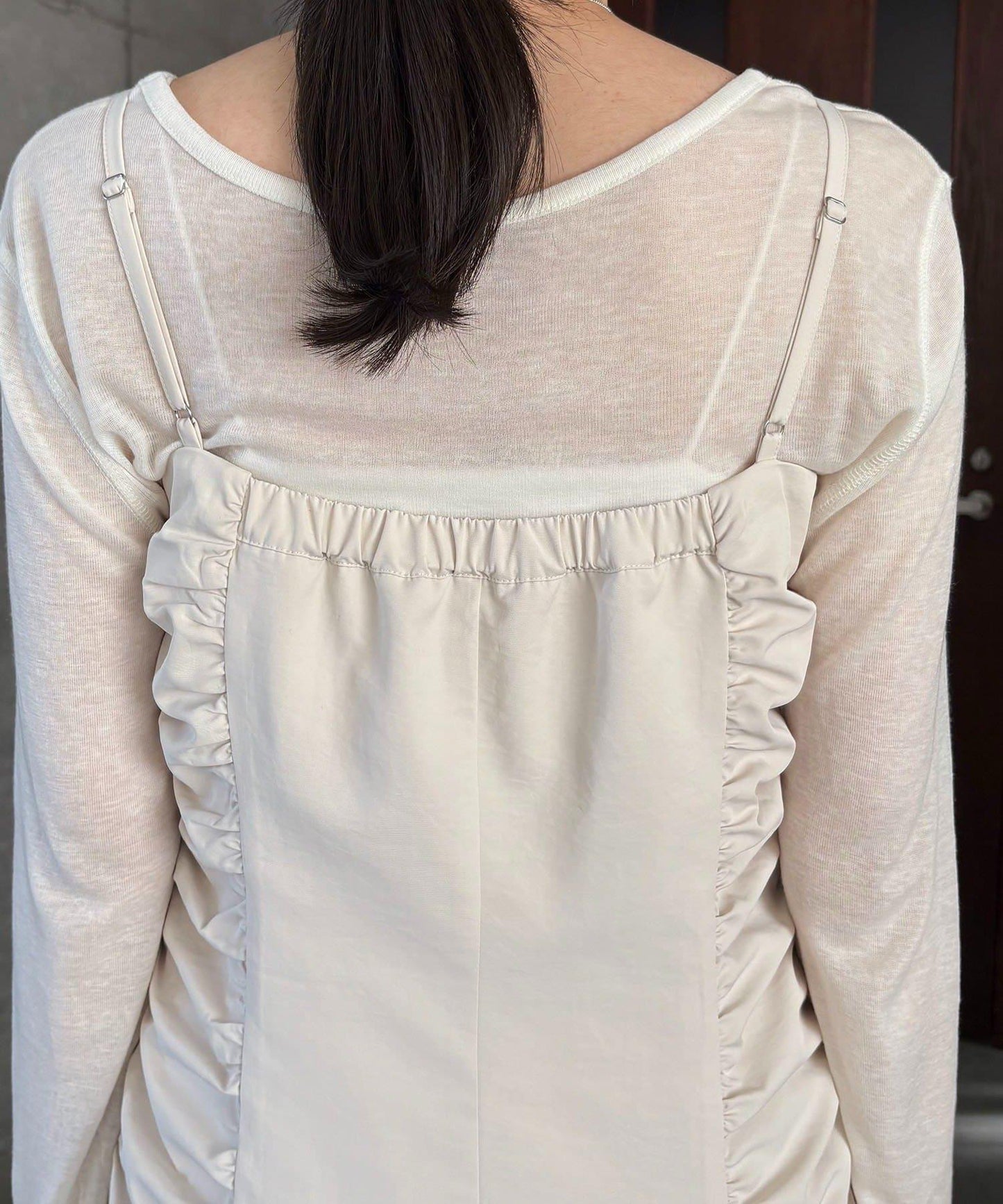 抽褶設計吊帶連衣裙