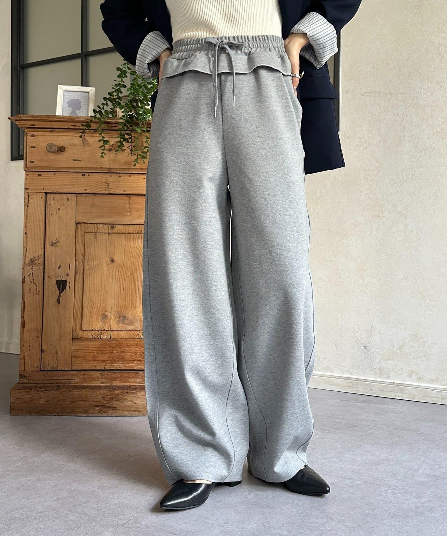 腰部荷葉邊 弧形版型 褲子