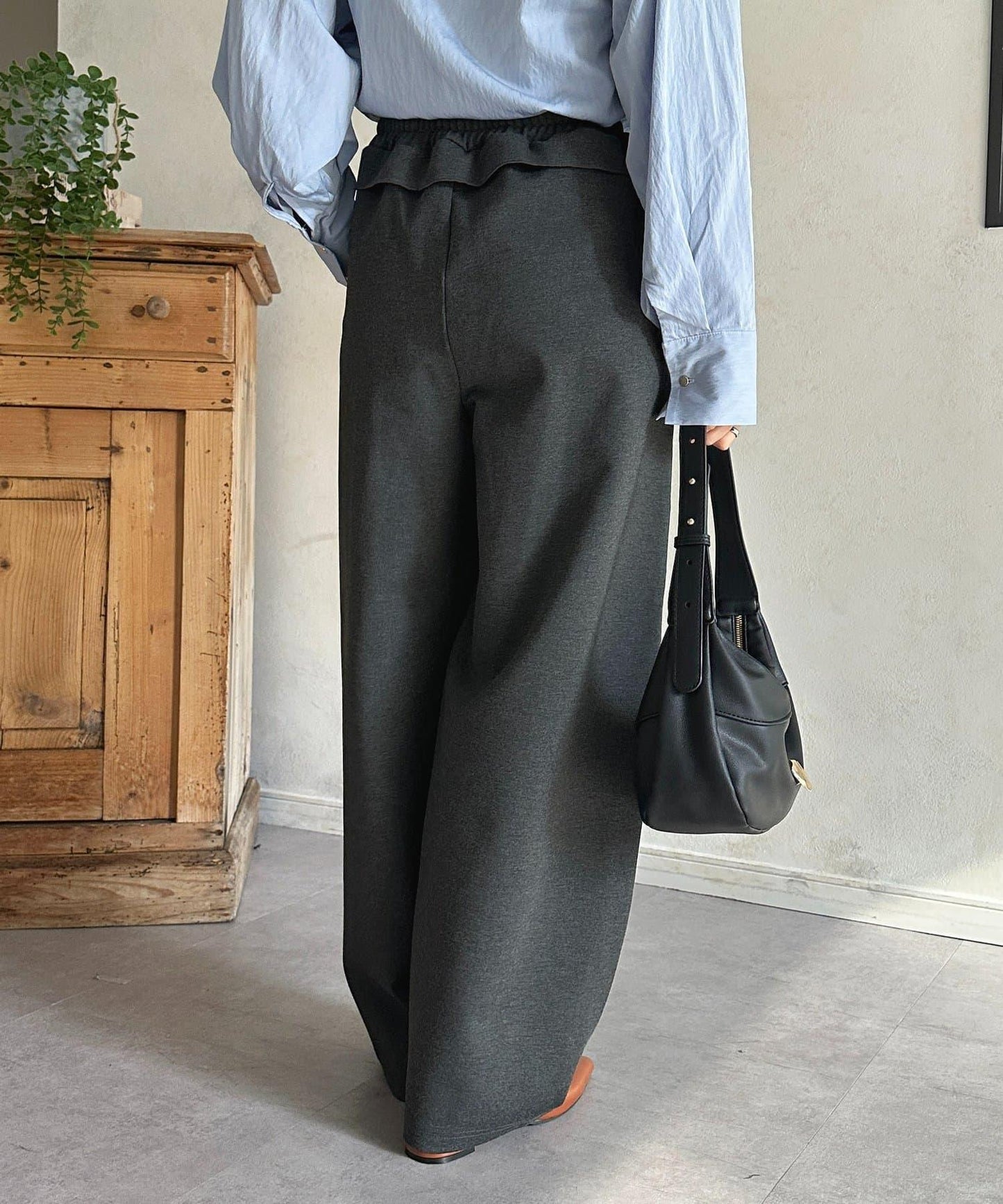 腰部荷葉邊 弧形版型 褲子