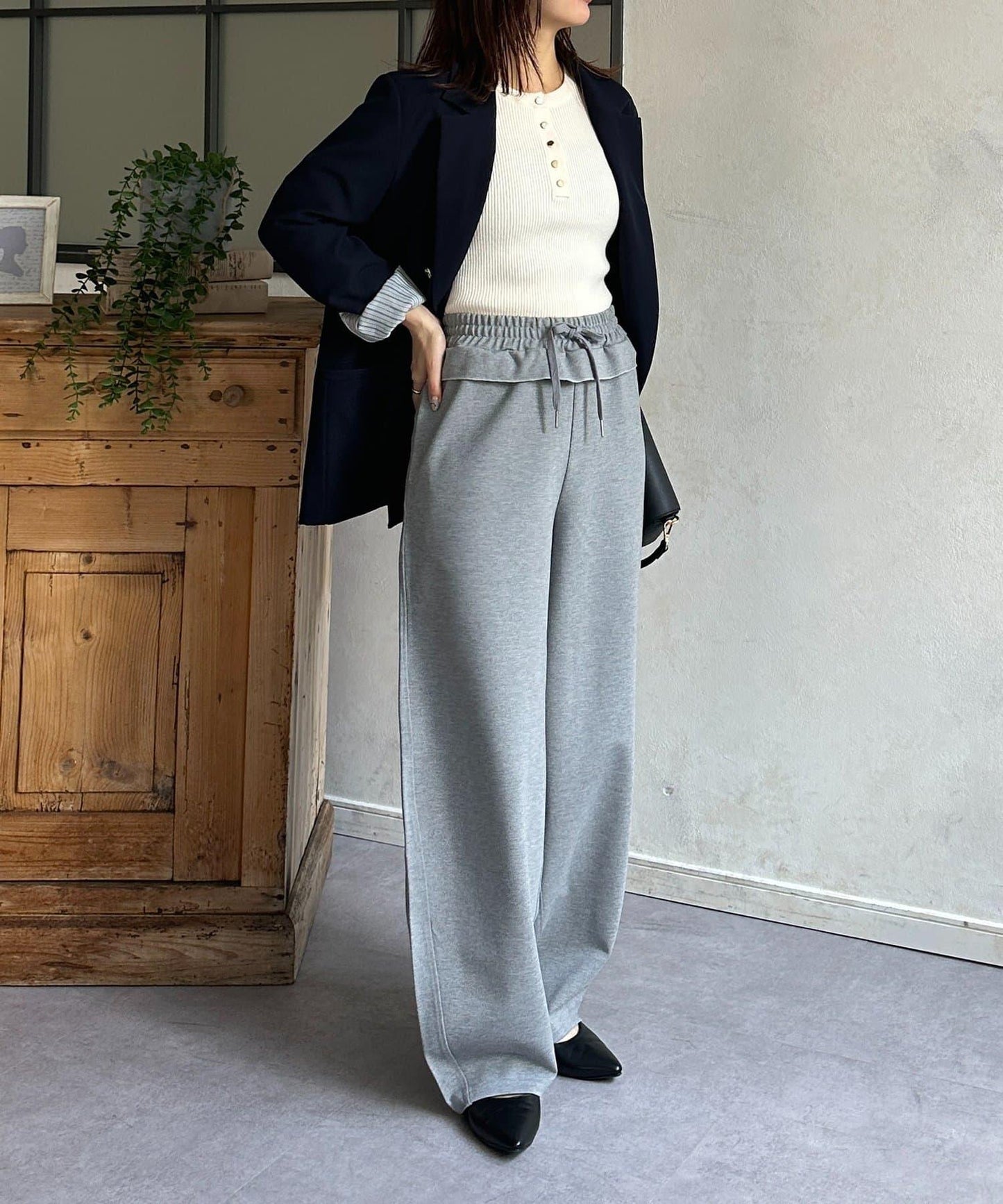 腰部荷葉邊 弧形版型 褲子