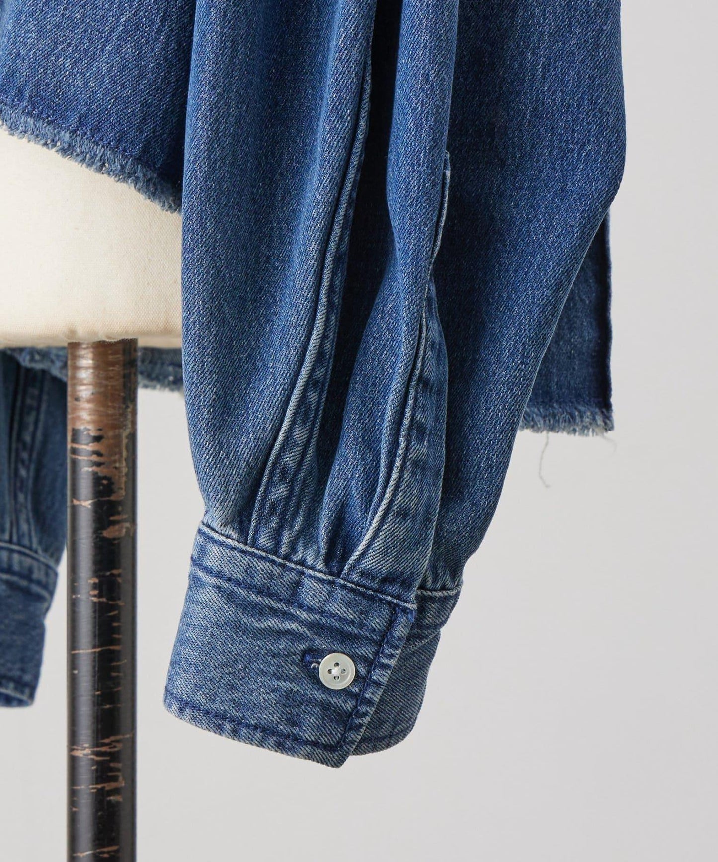 《FRIPIER》 毛邊牛仔襯衫