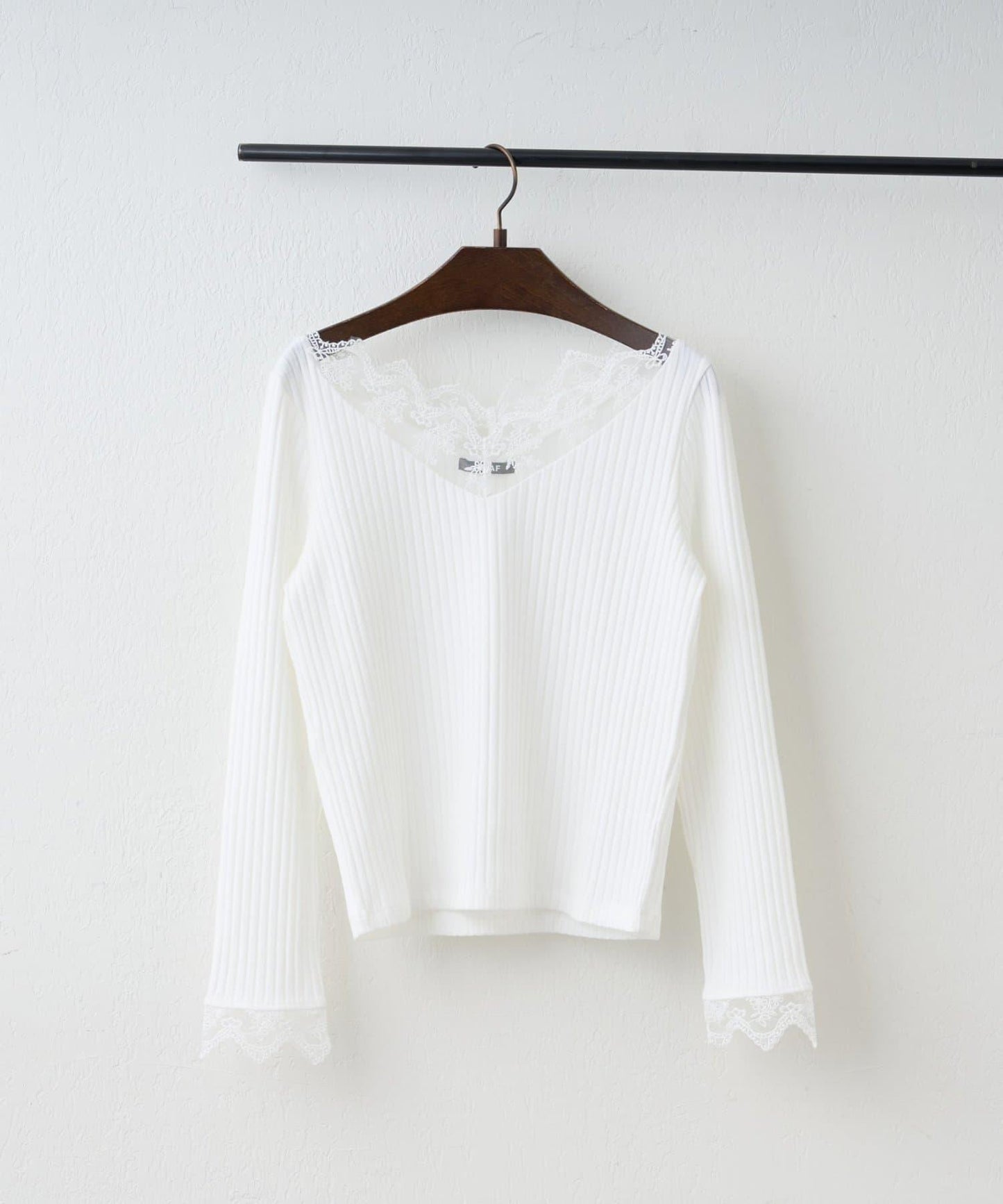 基礎款 羅紋 V字蕾絲 長袖套頭上衣