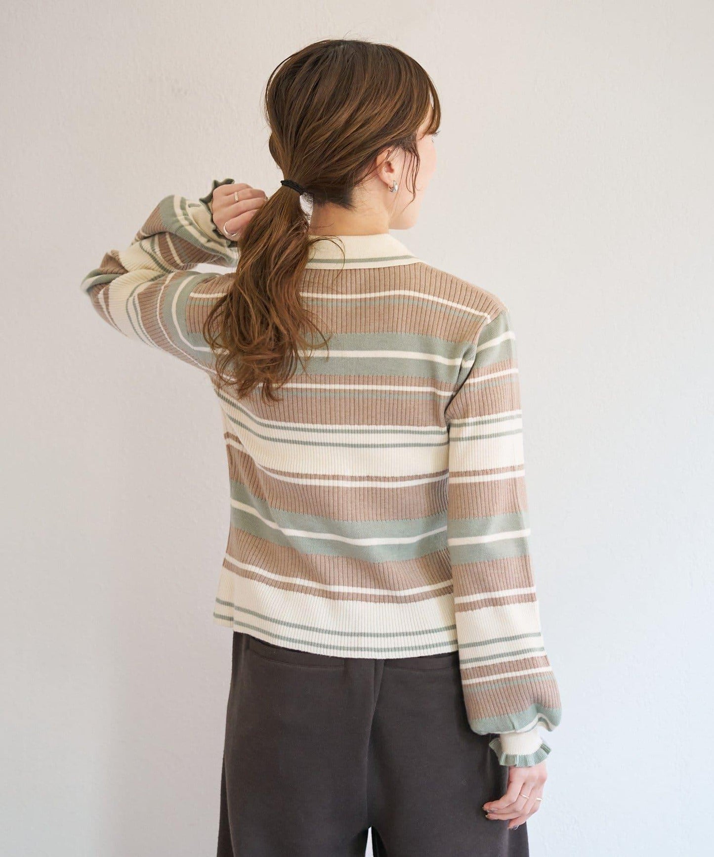 B 多色條紋 針織襯衫