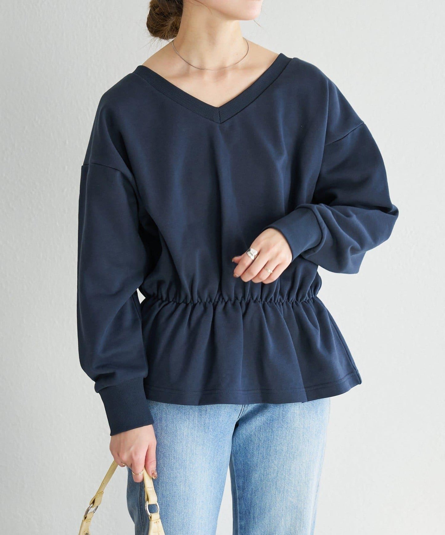 V領荷葉擺衛衣 B款
