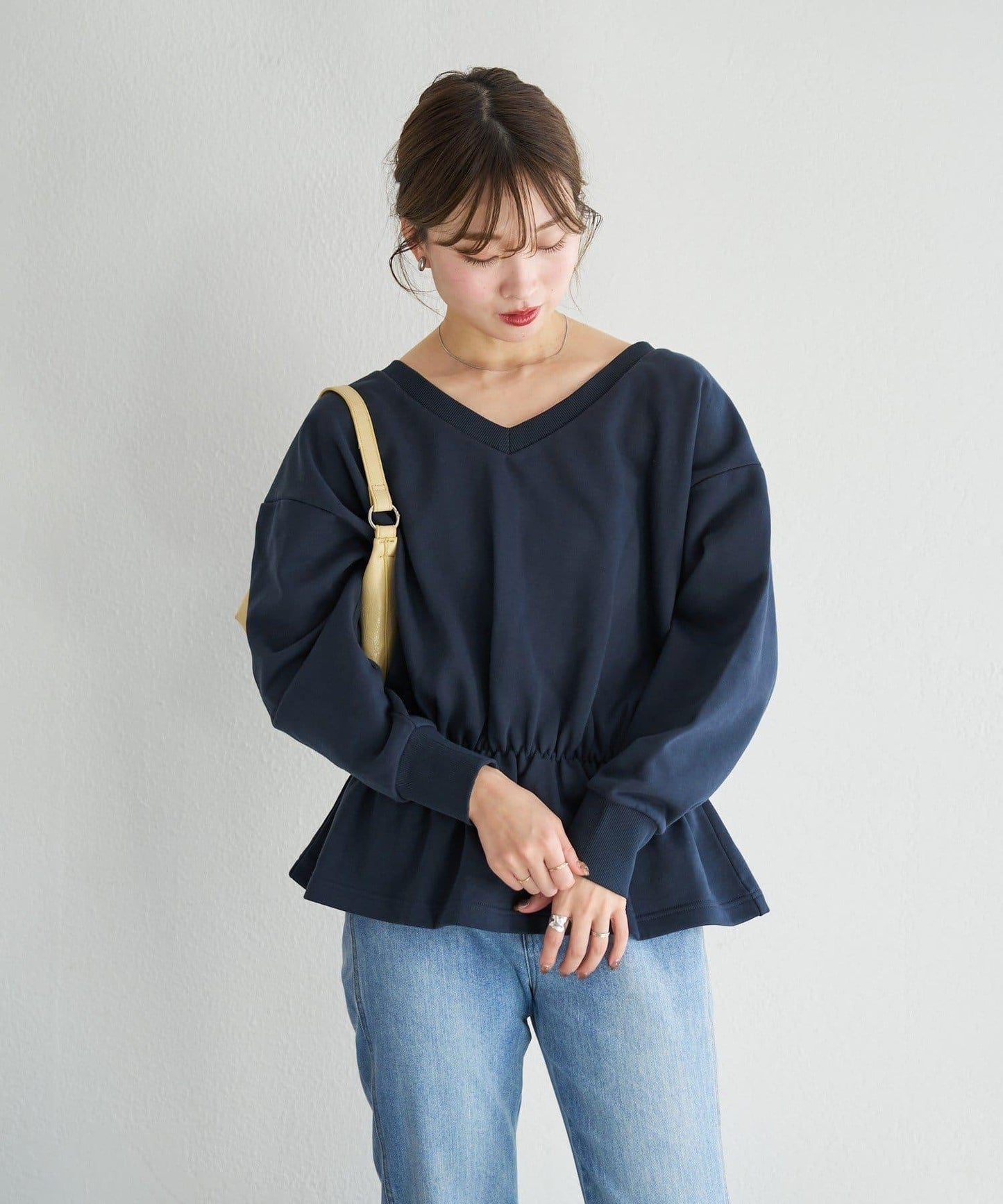 V領荷葉擺衛衣 B款