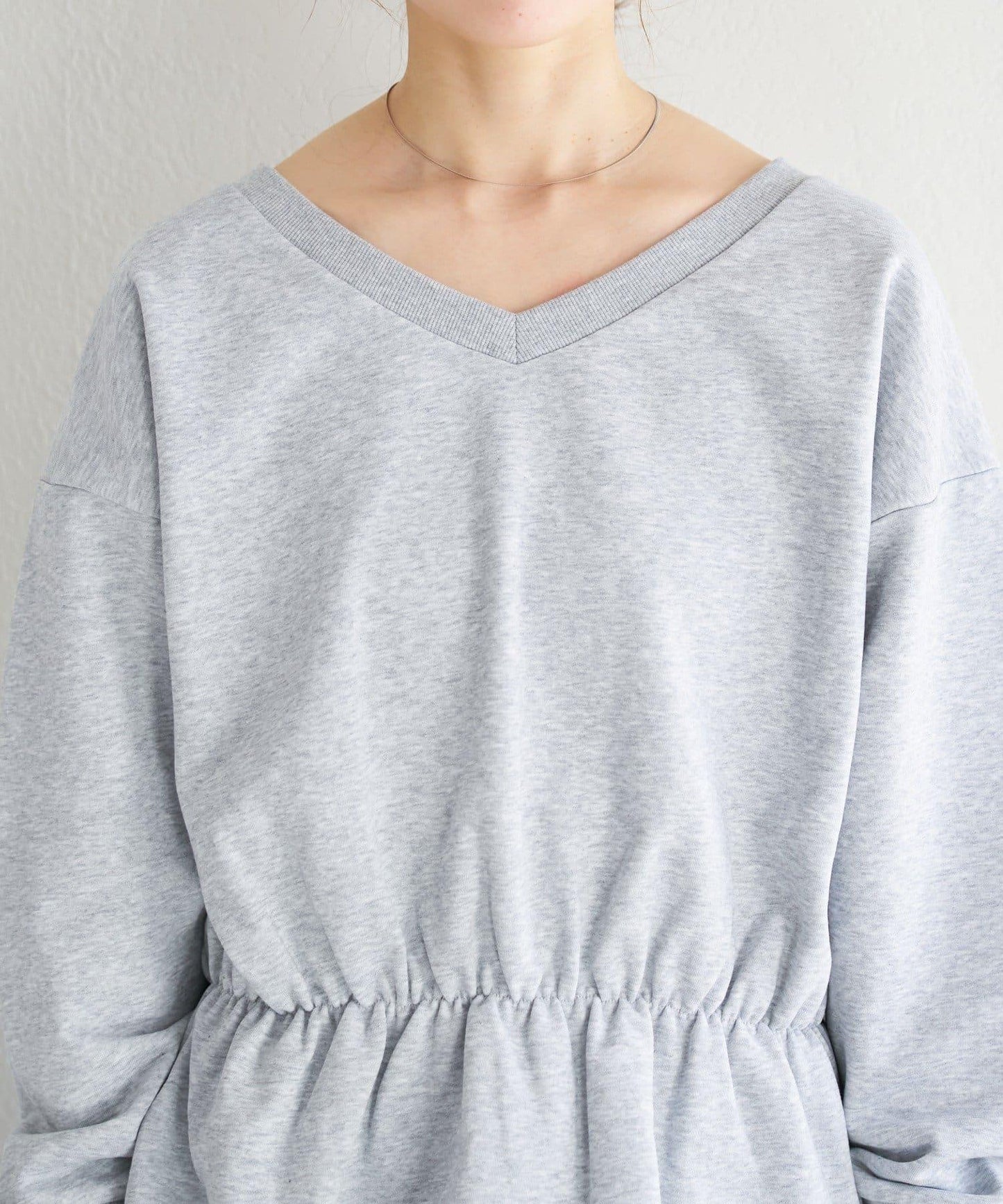 V領荷葉擺衛衣 B款