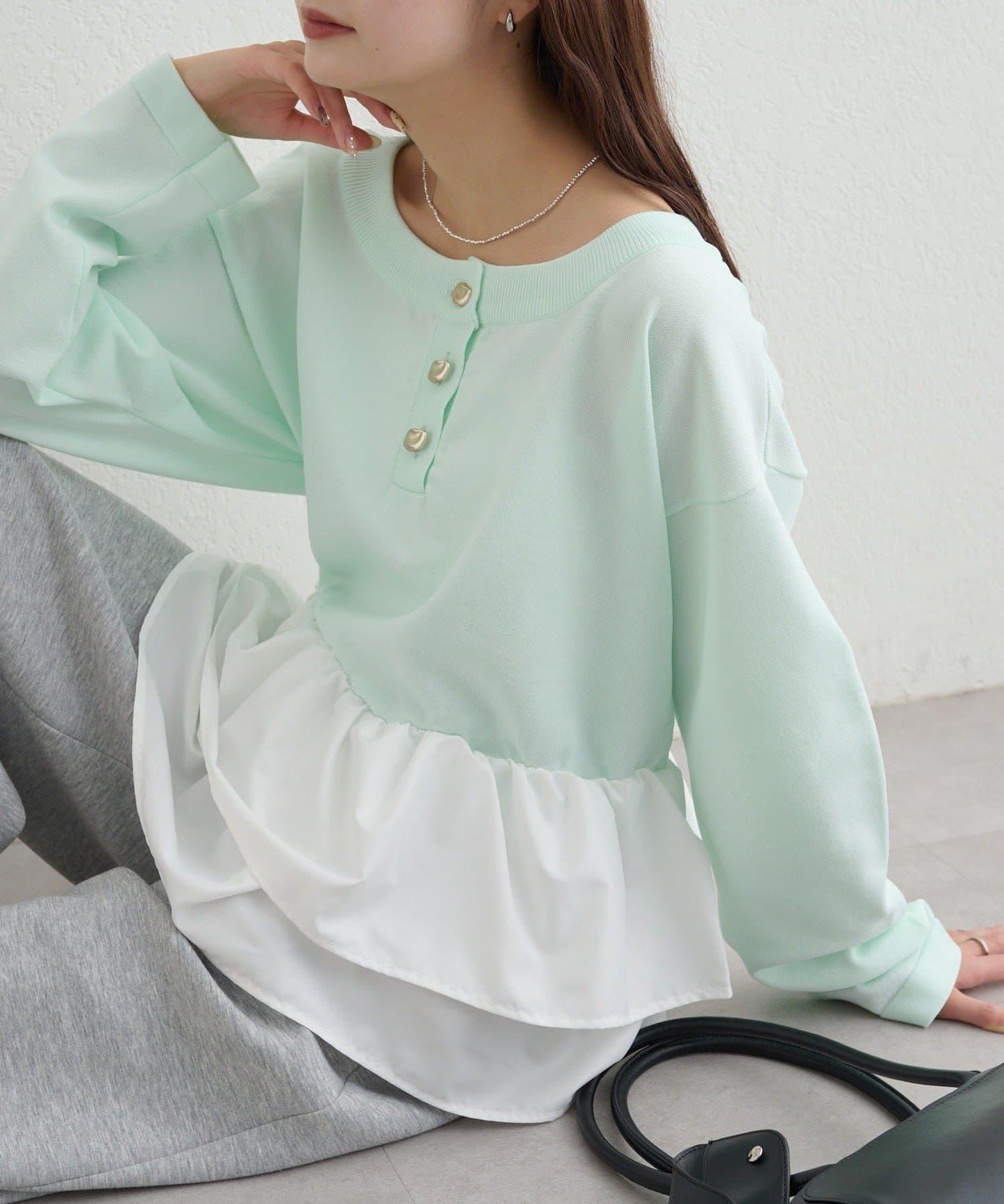 荷葉邊亨利領針織上衣