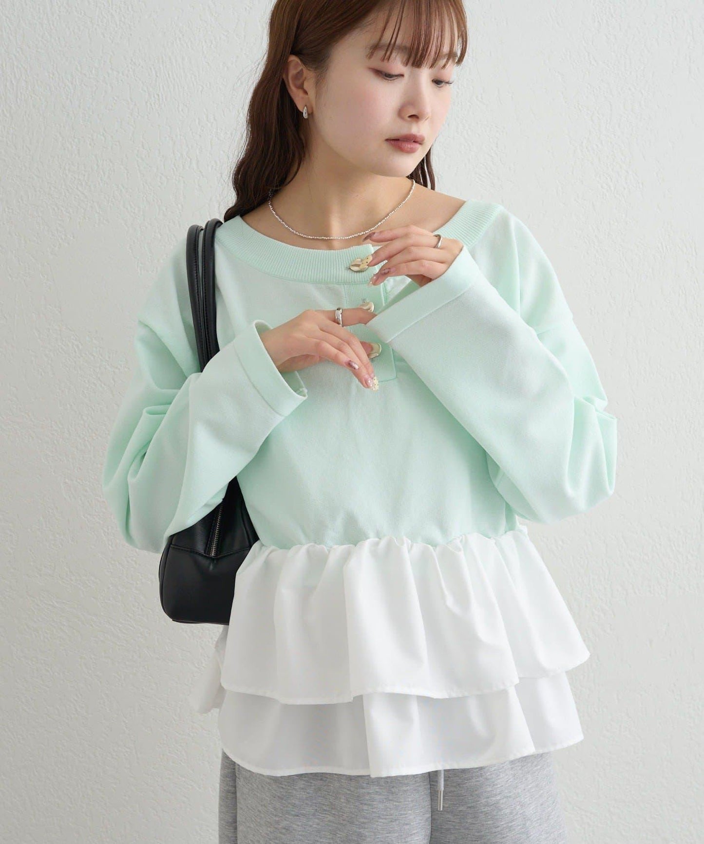 荷葉邊亨利領針織上衣