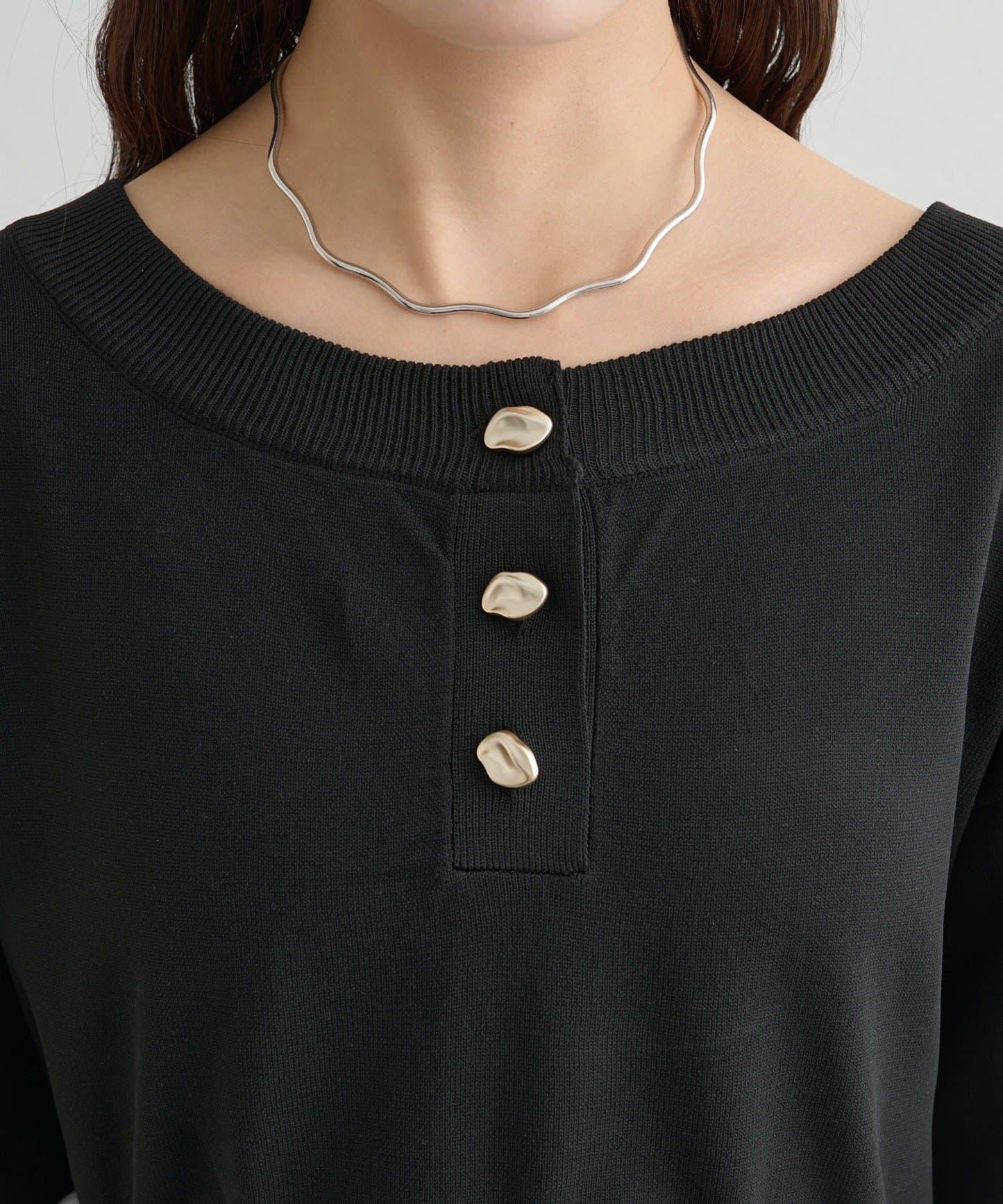 荷葉邊亨利領針織上衣